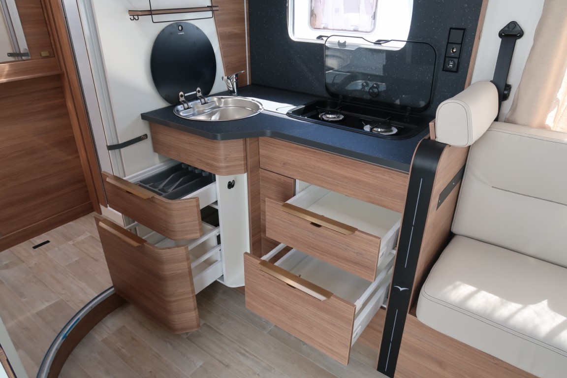 AUTOCARAVANA NOVA PILOTE G690D