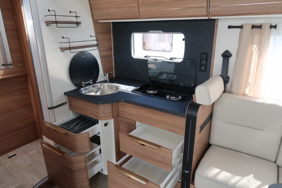 AUTOCARAVANA NOVA PILOTE G690D