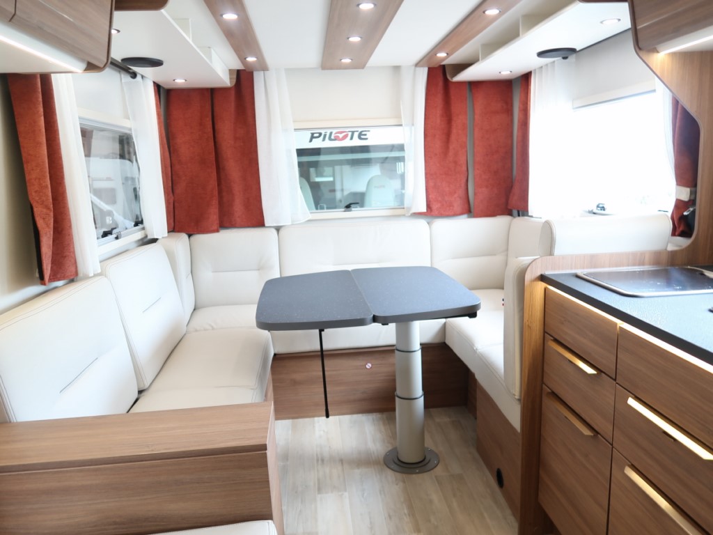 AUTOCARAVANA NOVA PILOTE PACIFIC 696 U