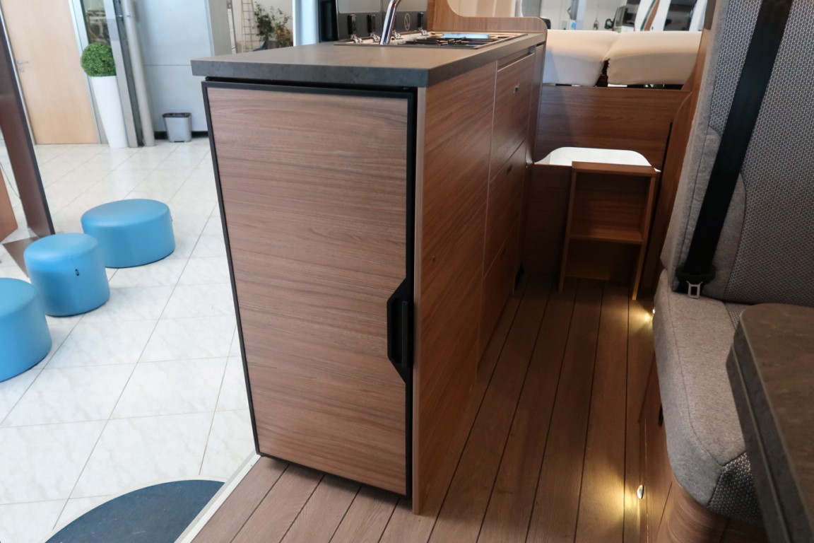 FURGONETA CAMPER NOVA WEINSBERG CARABUS 600 MQ EN FORD