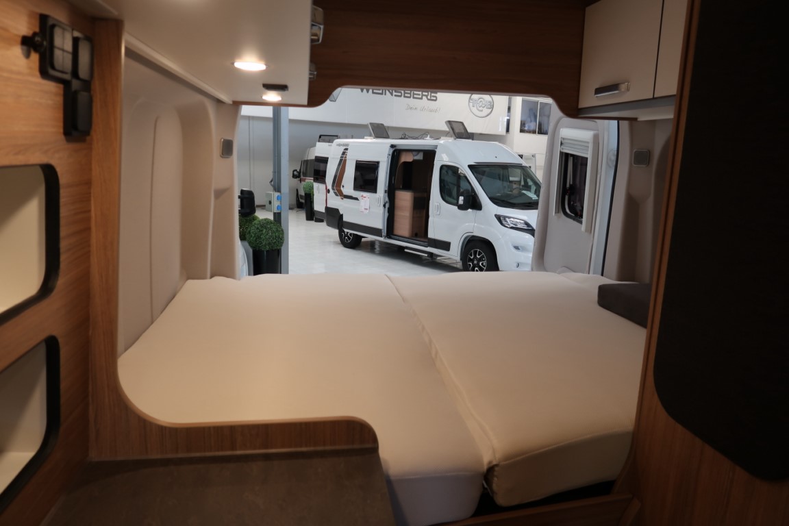FURGONETA CAMPER NOVA WEINSBERG CARABUS 600 MQ EN FORD