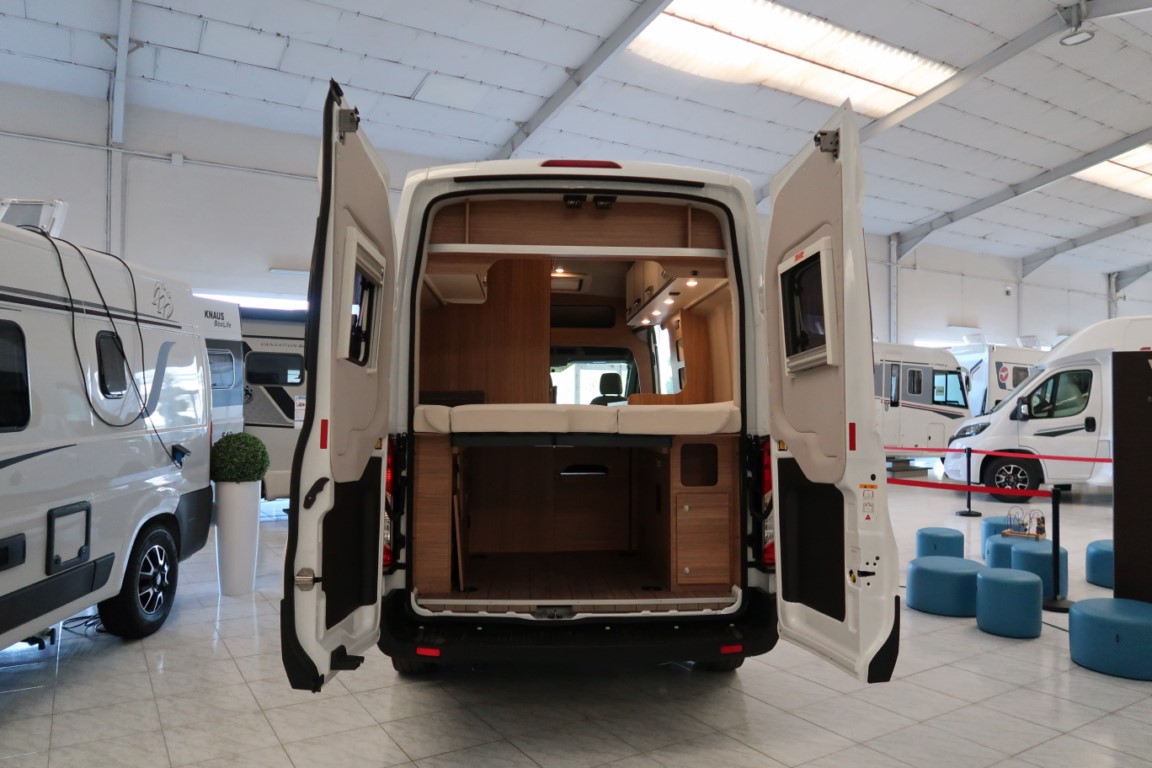 FURGONETA CAMPER NOVA WEINSBERG CARABUS 600 MQ EN FORD