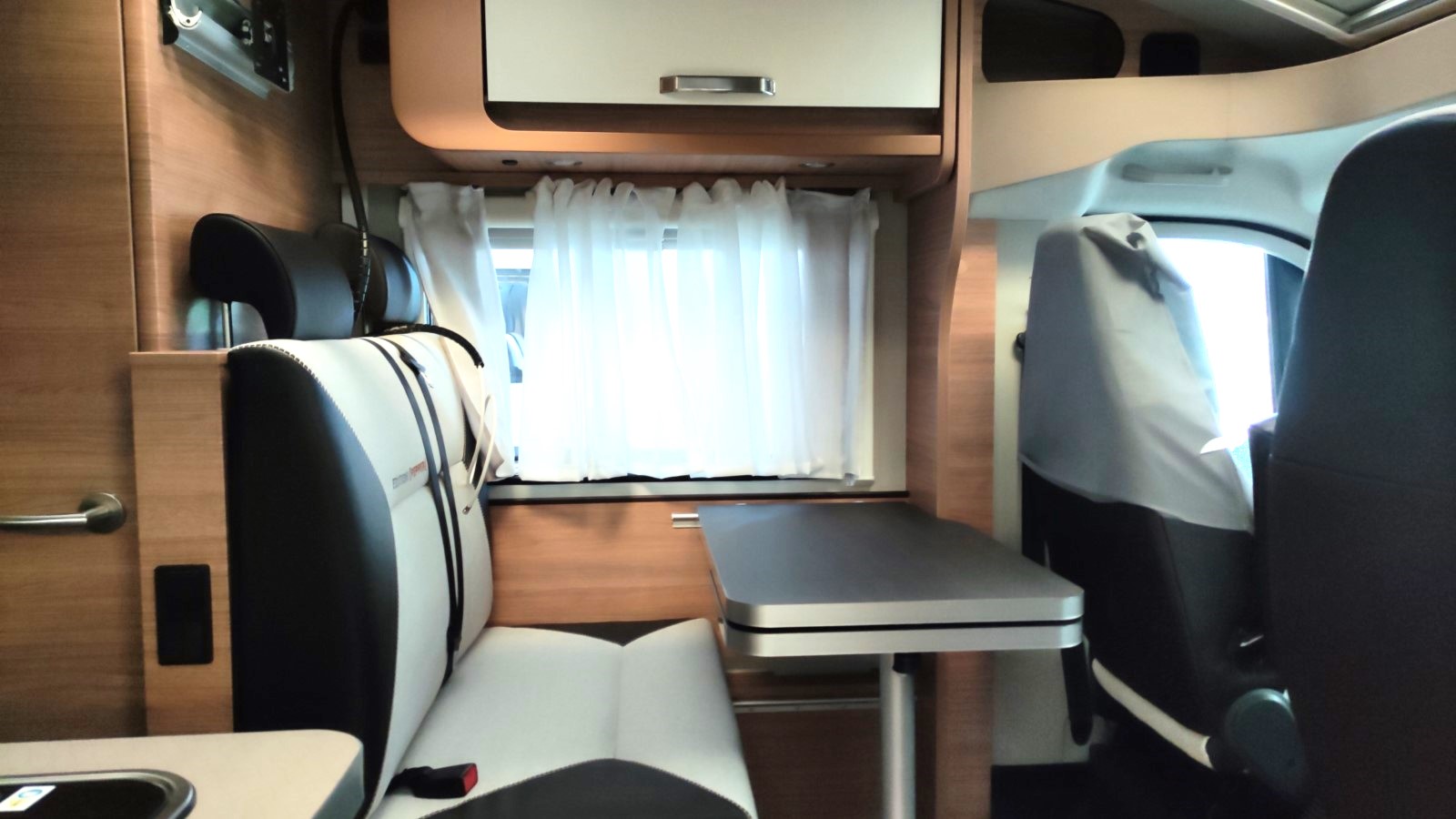 WEINSBERG CARACOMPACT 600 MEG EDITION PEPPER PEUGEOT AUTOCARAVANA NOVA