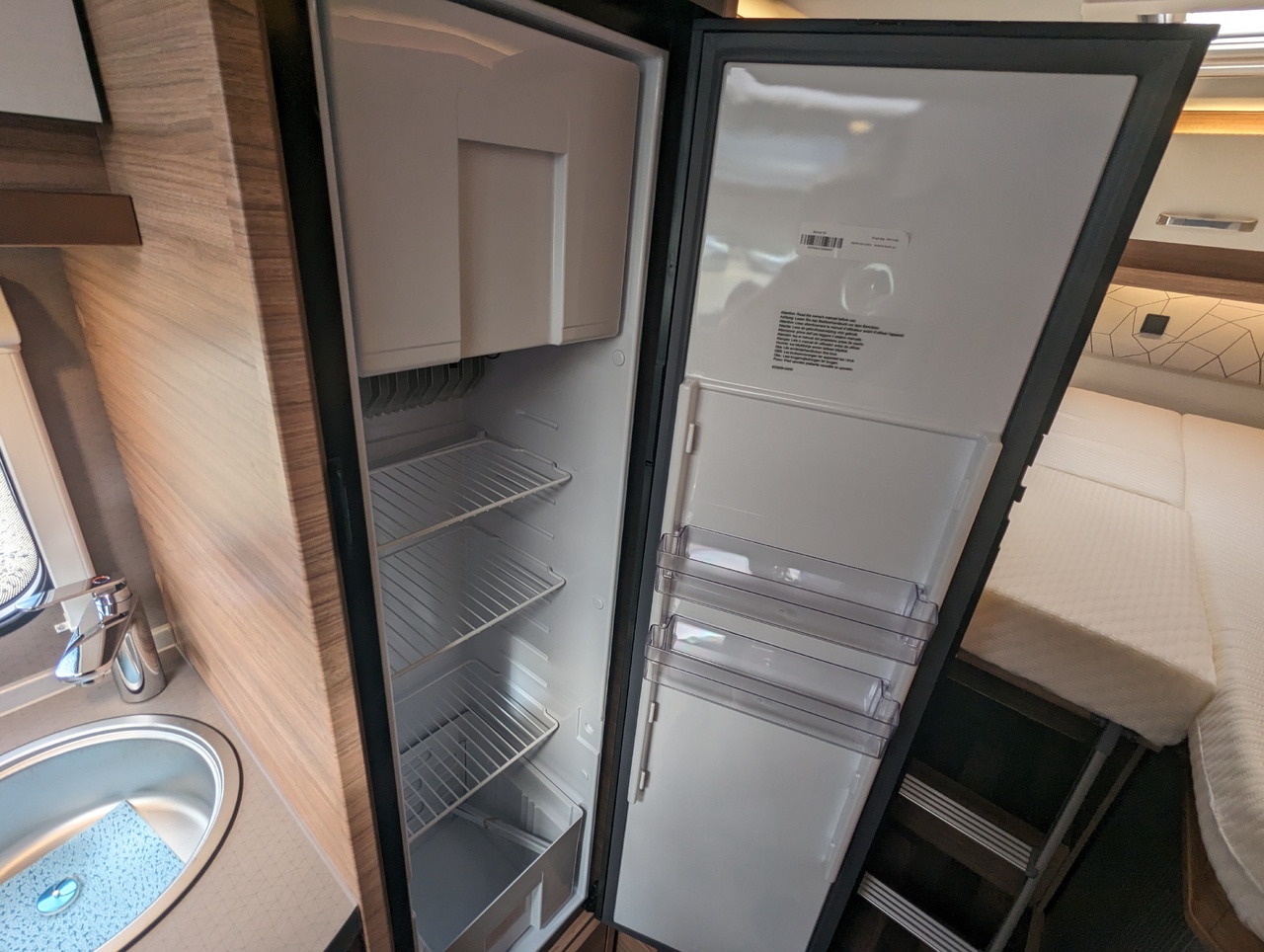 WEINSBERG CARACOMPACT 600 MEG EDITION PEPPER PEUGEOT AUTOCARAVANA NOVA