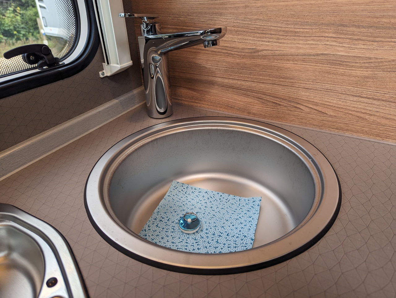 WEINSBERG CARACOMPACT 600 MEG EDITION PEPPER PEUGEOT AUTOCARAVANA NOVA