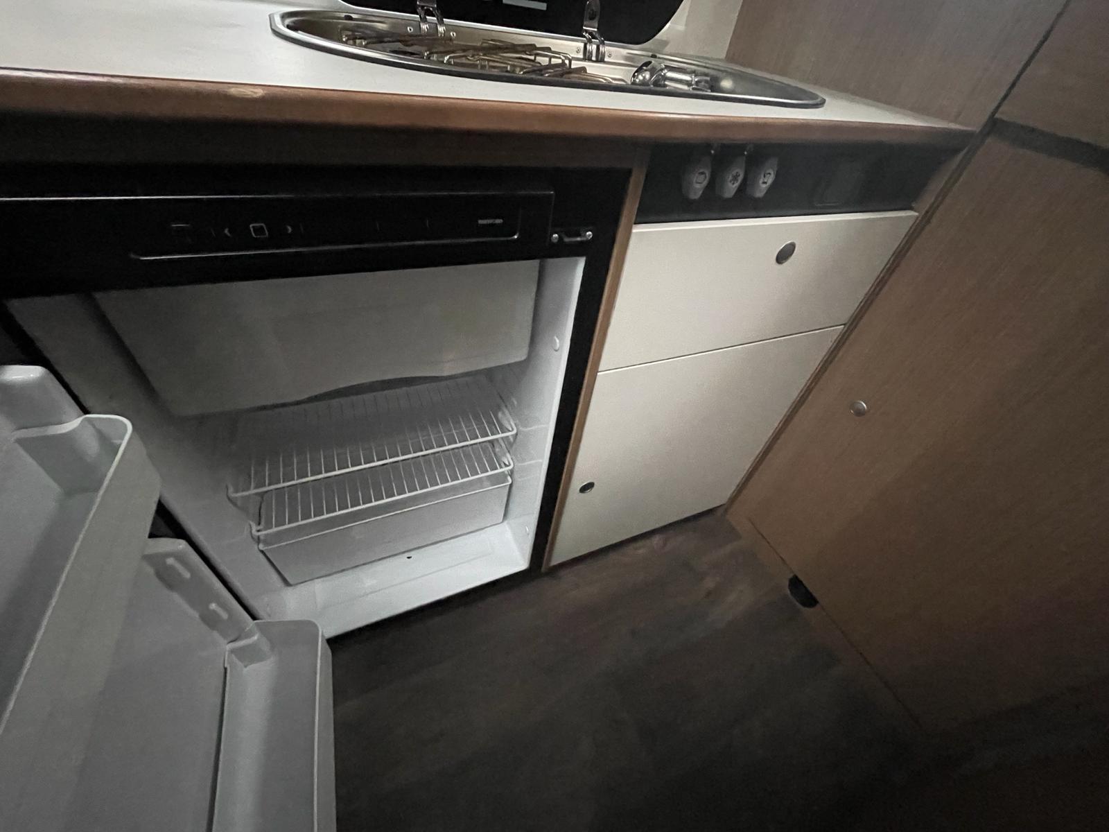 AUTOCARAVANA SEGONA MÀ CARADO V132