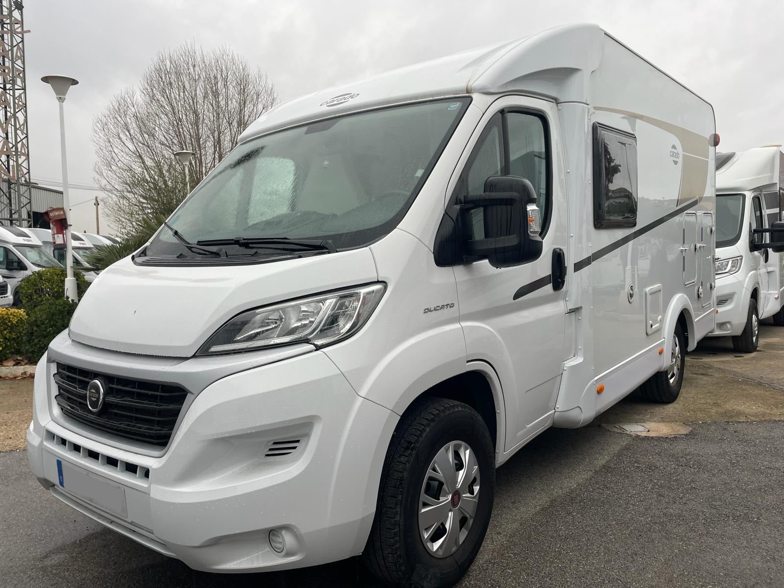 AUTOCARAVANA SEGONA MÀ CARADO V132