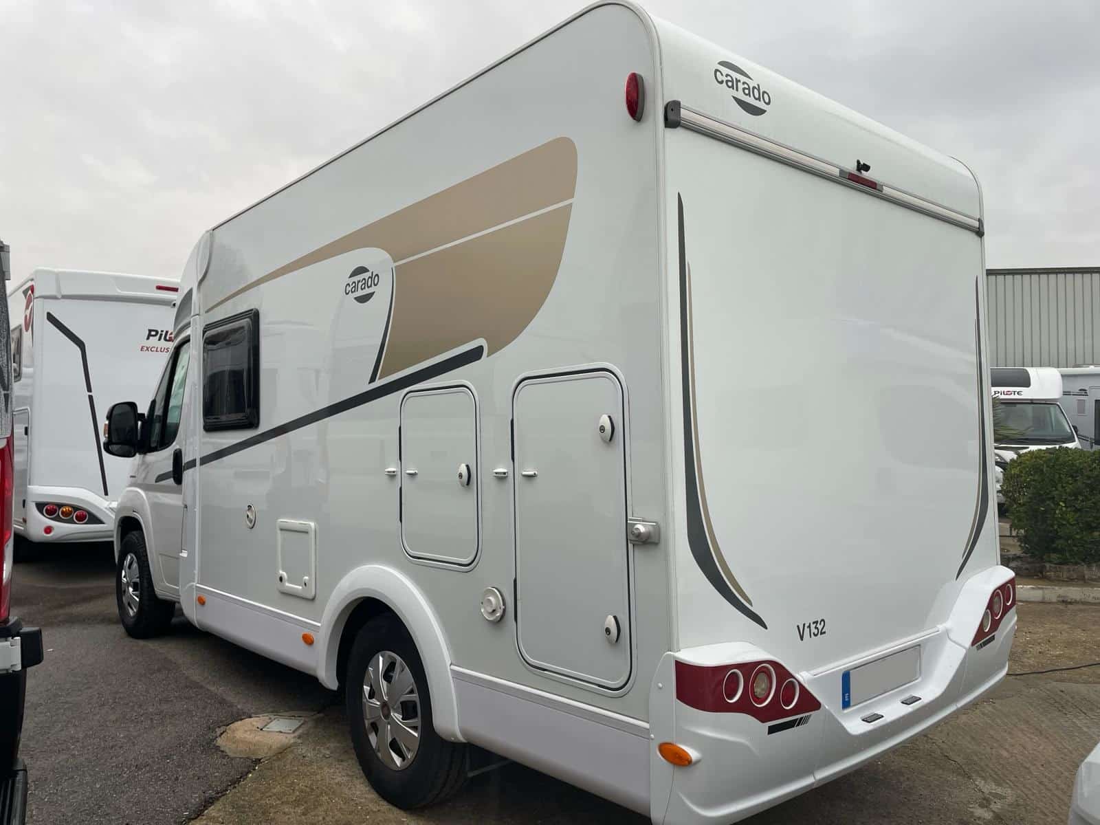 AUTOCARAVANA SEGONA MÀ CARADO V132