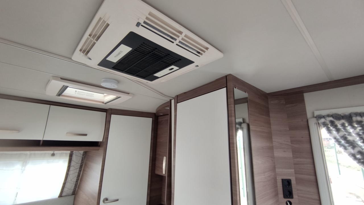 CARAVANA SEGONA MÀ KNAUS SPORT SILVER SELECTION 450 FU