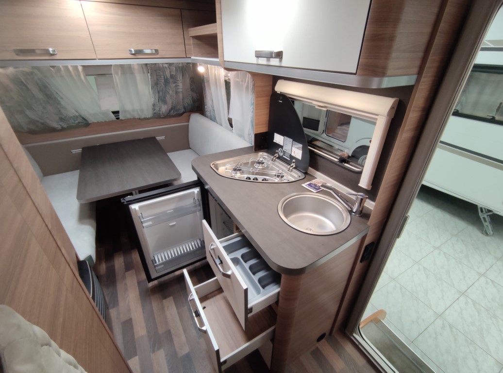 CARAVANA NUEVA WEINSBERG CARAONE 400 LK