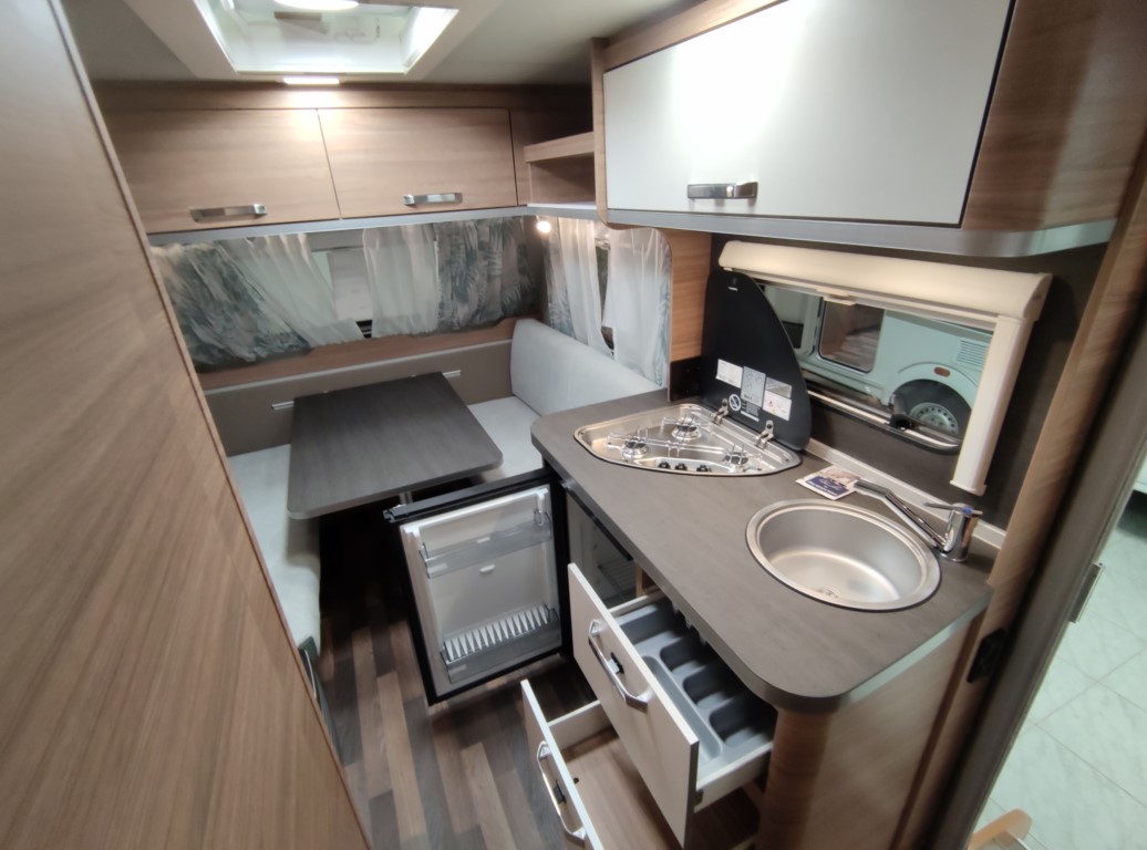 CARAVANA NUEVA WEINSBERG CARAONE 400 LK