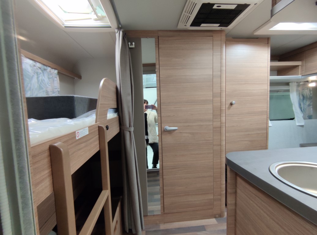 CARAVANA NUEVA WEINSBERG CARAONE 400 LK