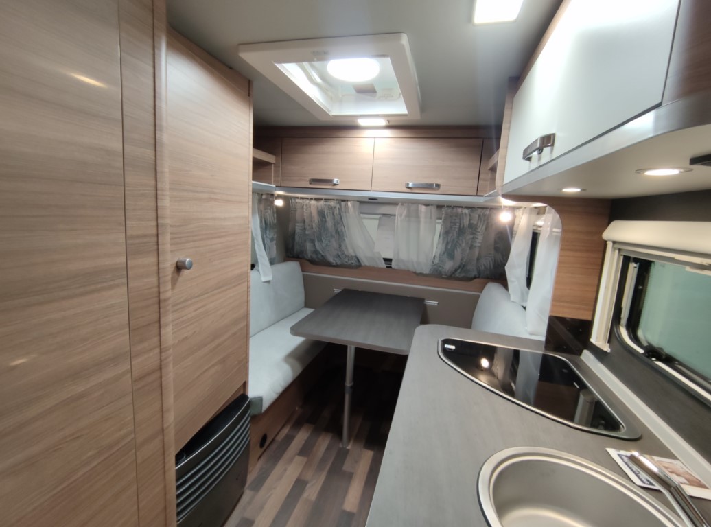 CARAVANA NUEVA WEINSBERG CARAONE 400 LK