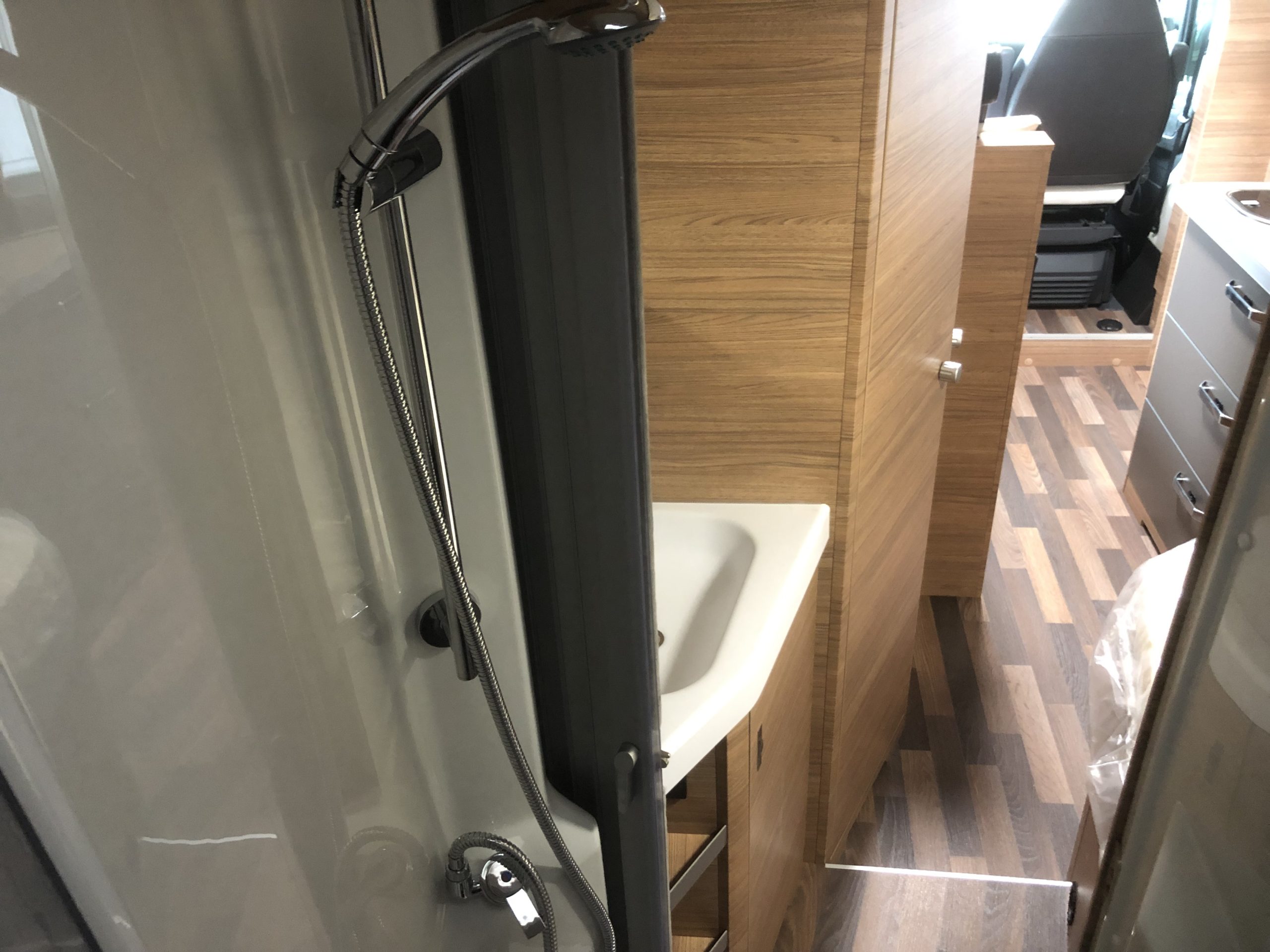 WEINSBERG CARACOMPACT PEPPER 600 MF AUTOCARAVANA NUEVA