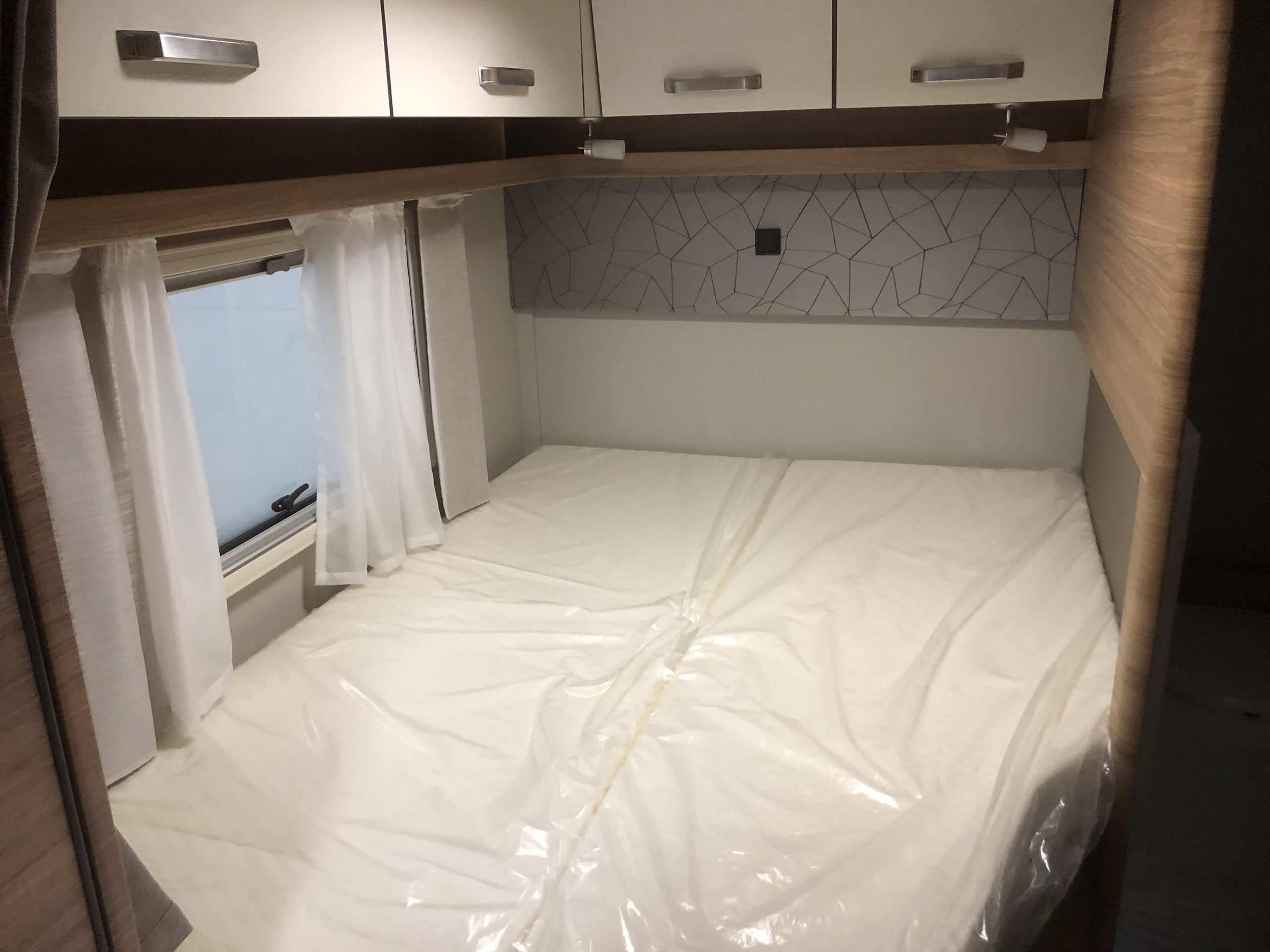 WEINSBERG CARACOMPACT PEPPER 600 MF AUTOCARAVANA NUEVA