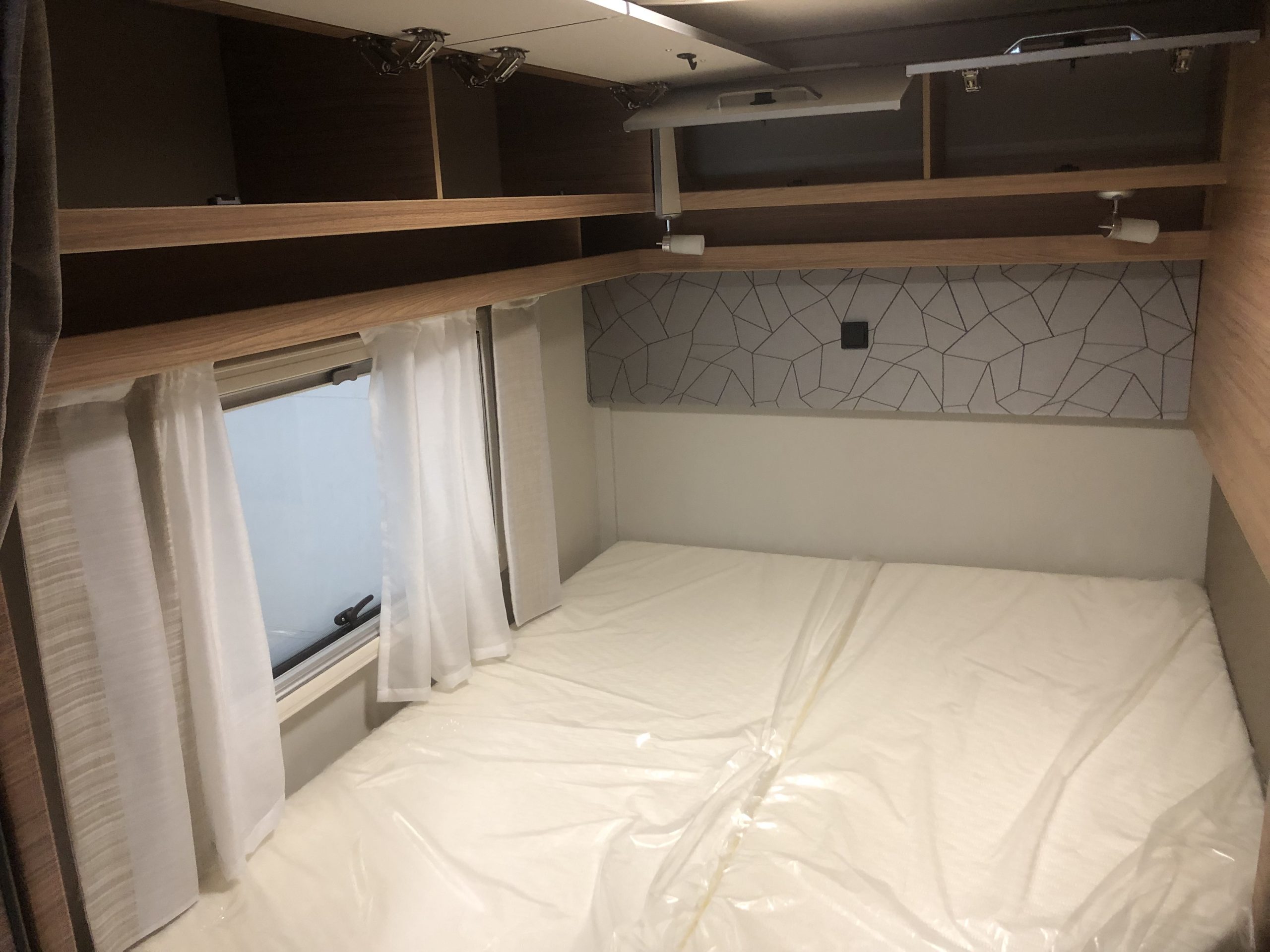 WEINSBERG CARACOMPACT PEPPER 600 MF AUTOCARAVANA NUEVA