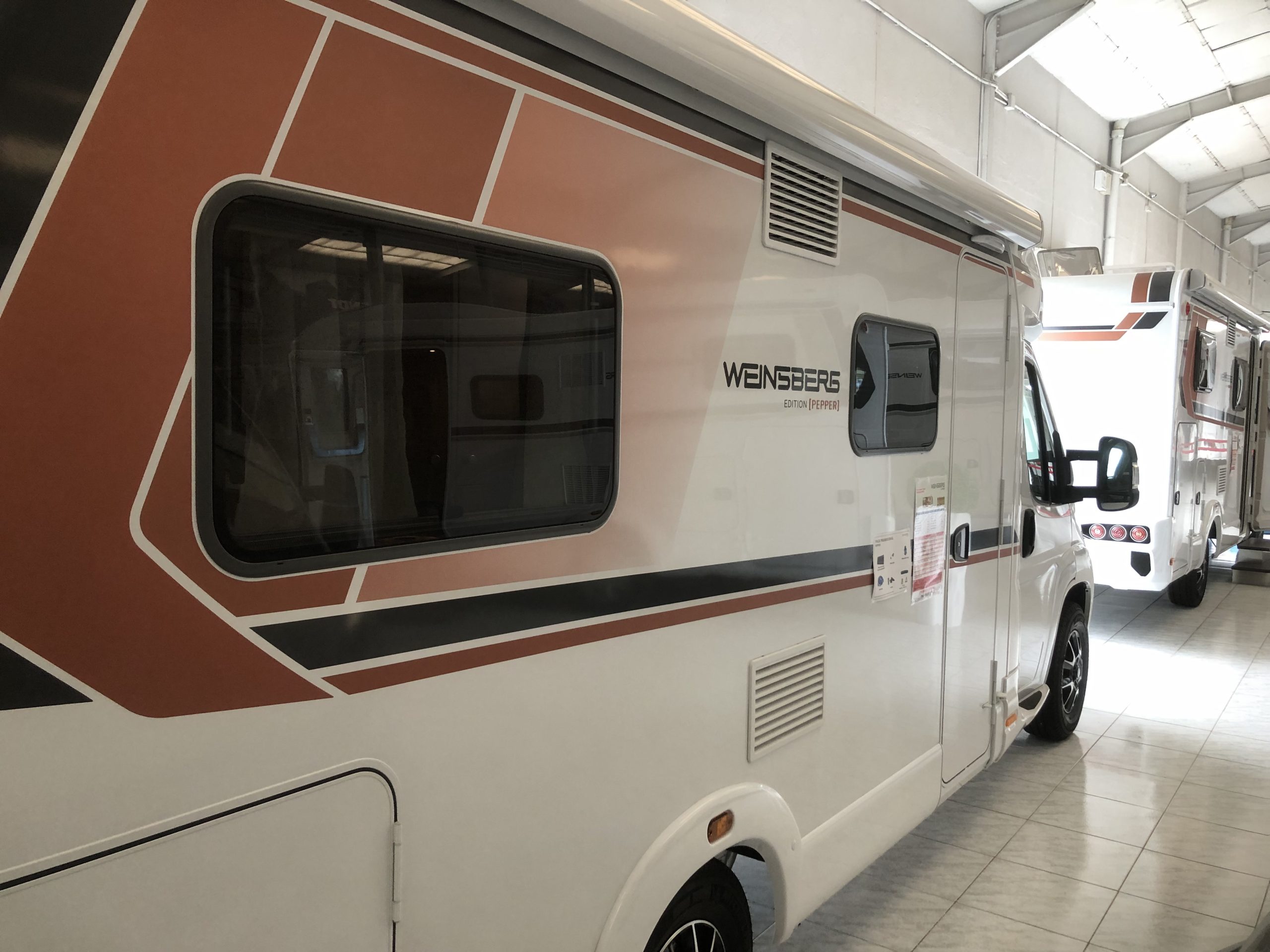WEINSBERG CARACOMPACT PEPPER 600 MF AUTOCARAVANA NUEVA