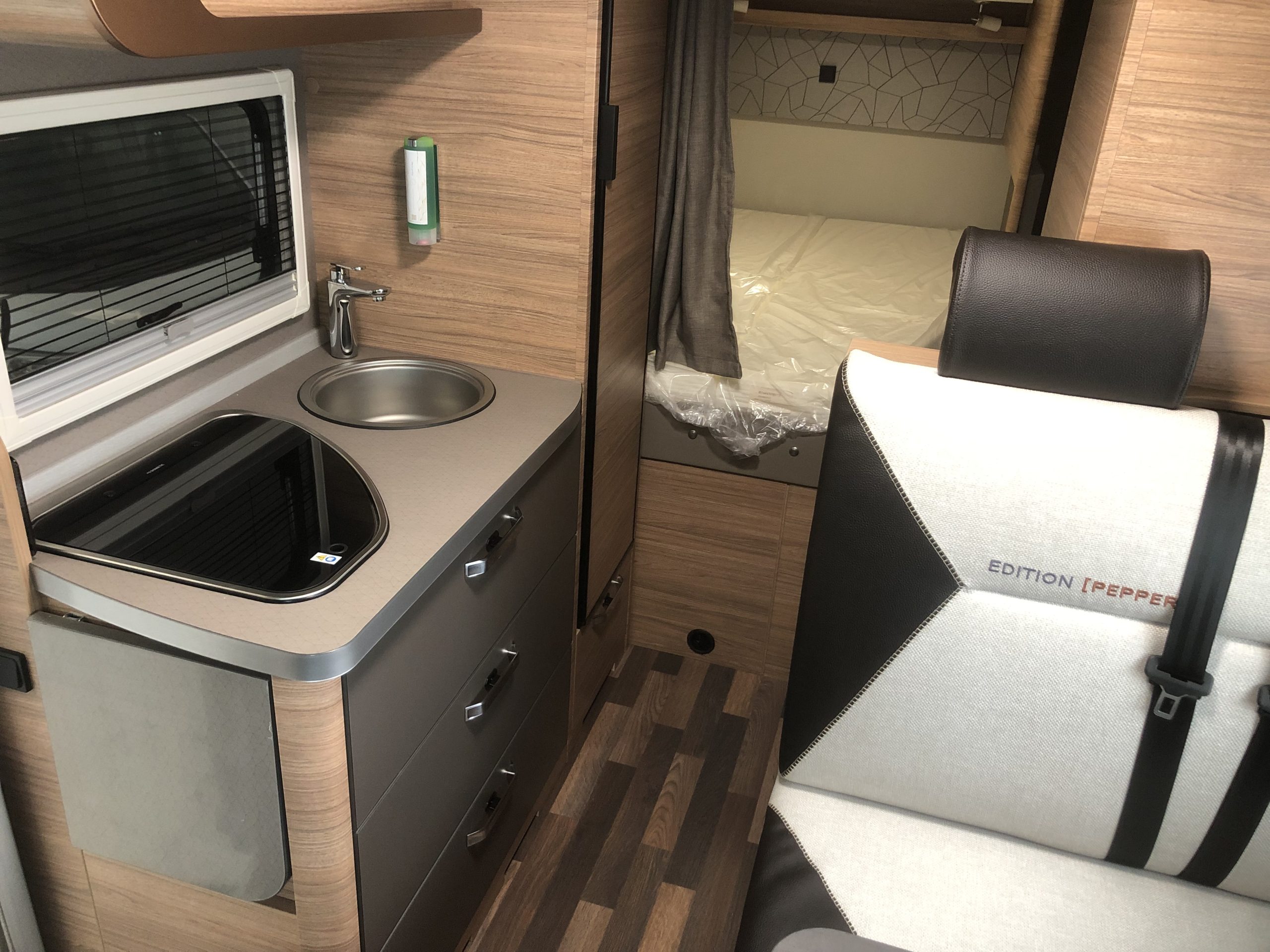 WEINSBERG CARACOMPACT PEPPER 600 MF AUTOCARAVANA NUEVA