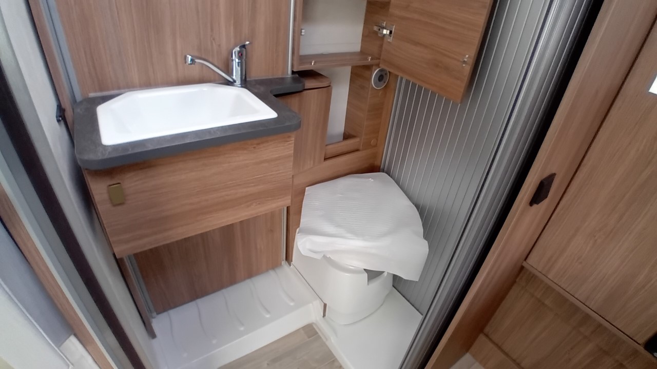 AUTOCARAVANA NUEVA PILOTE P626D Evidence +