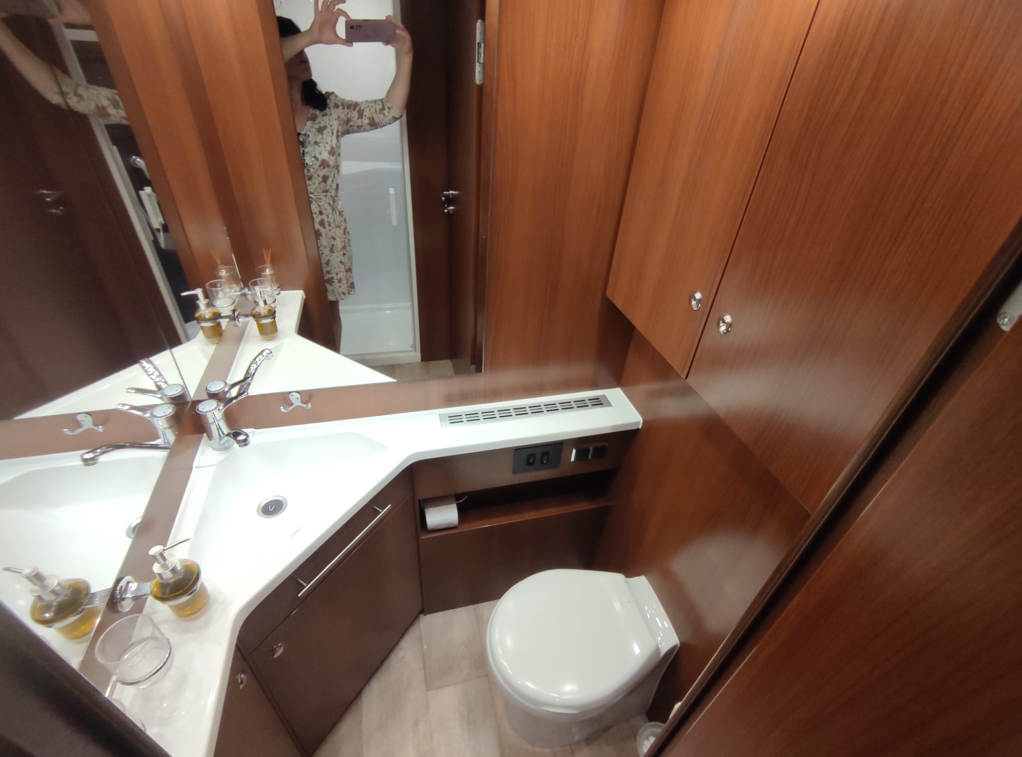 AUTOCARAVANA DE LUXE MORELO HOME 82 LS DE OCASIÓ