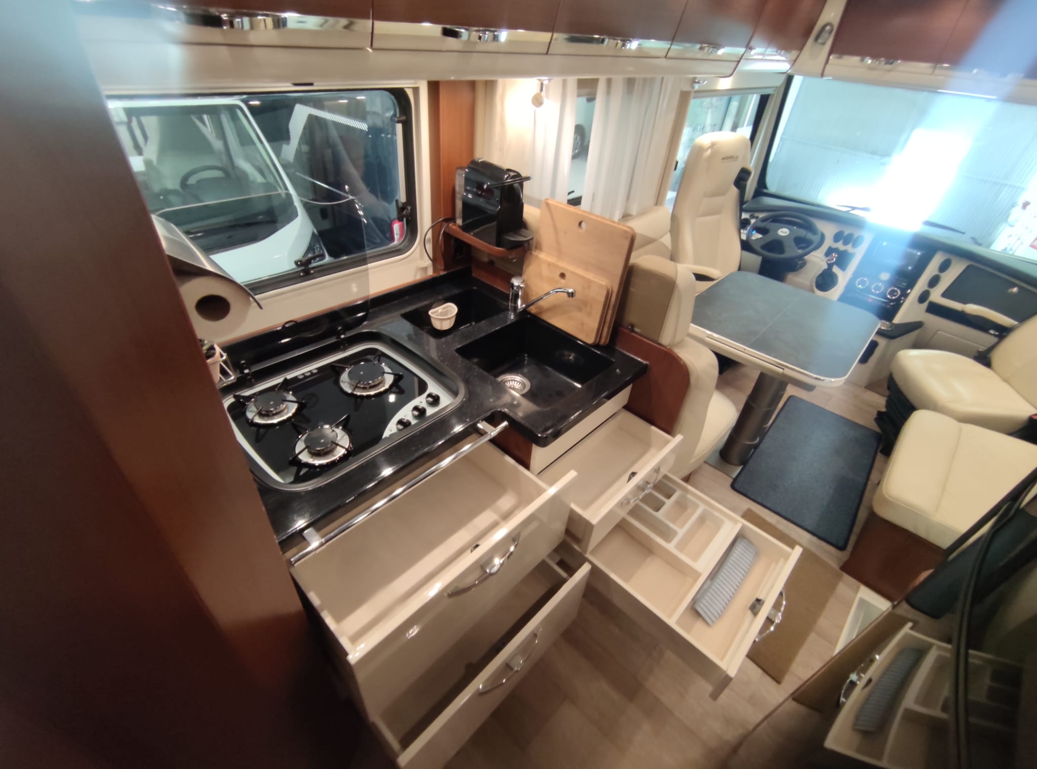 AUTOCARAVANA DE LUXE MORELO HOME 82 LS DE OCASIÓ