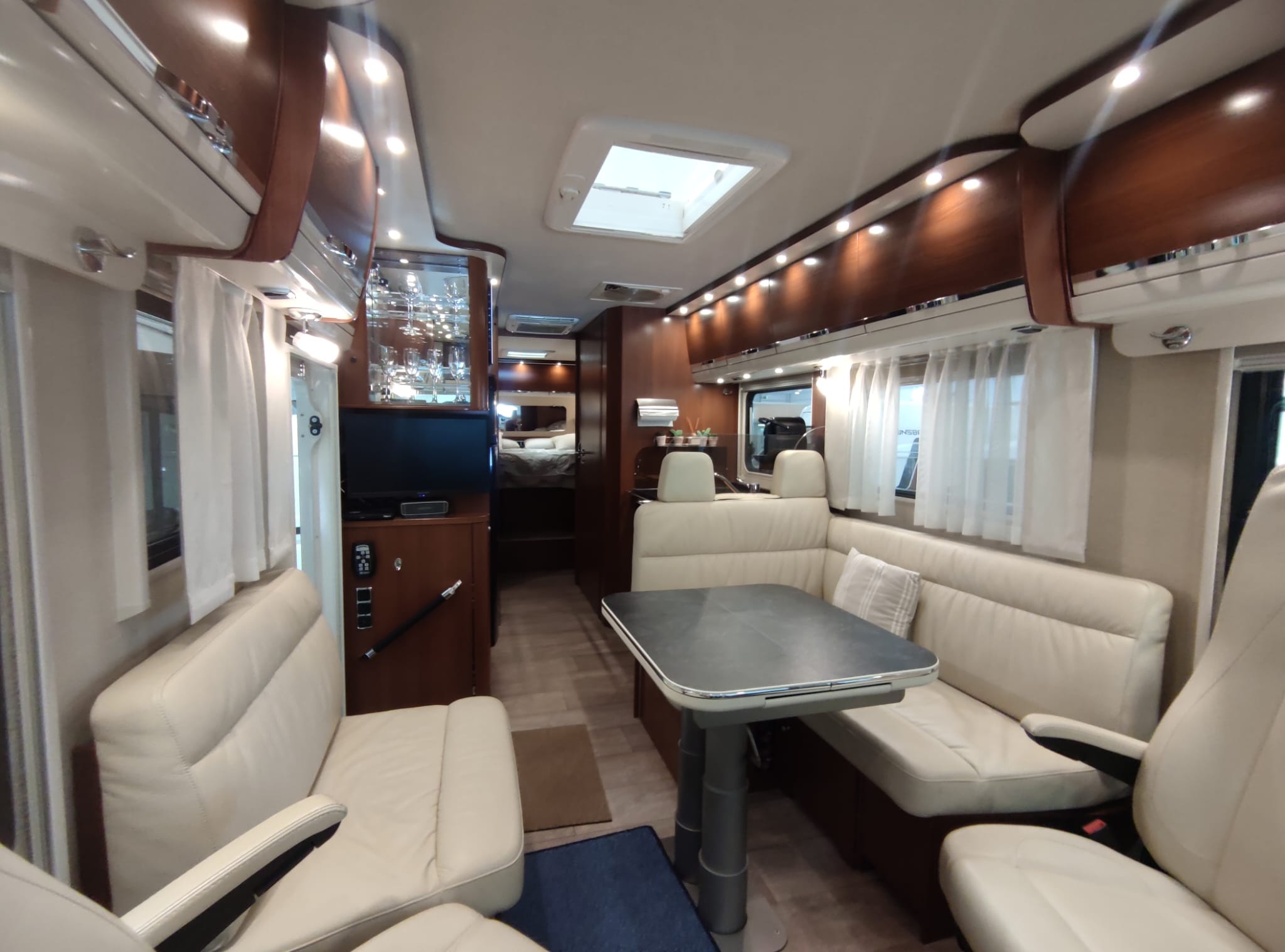 AUTOCARAVANA DE LUXE MORELO HOME 82 LS DE OCASIÓ