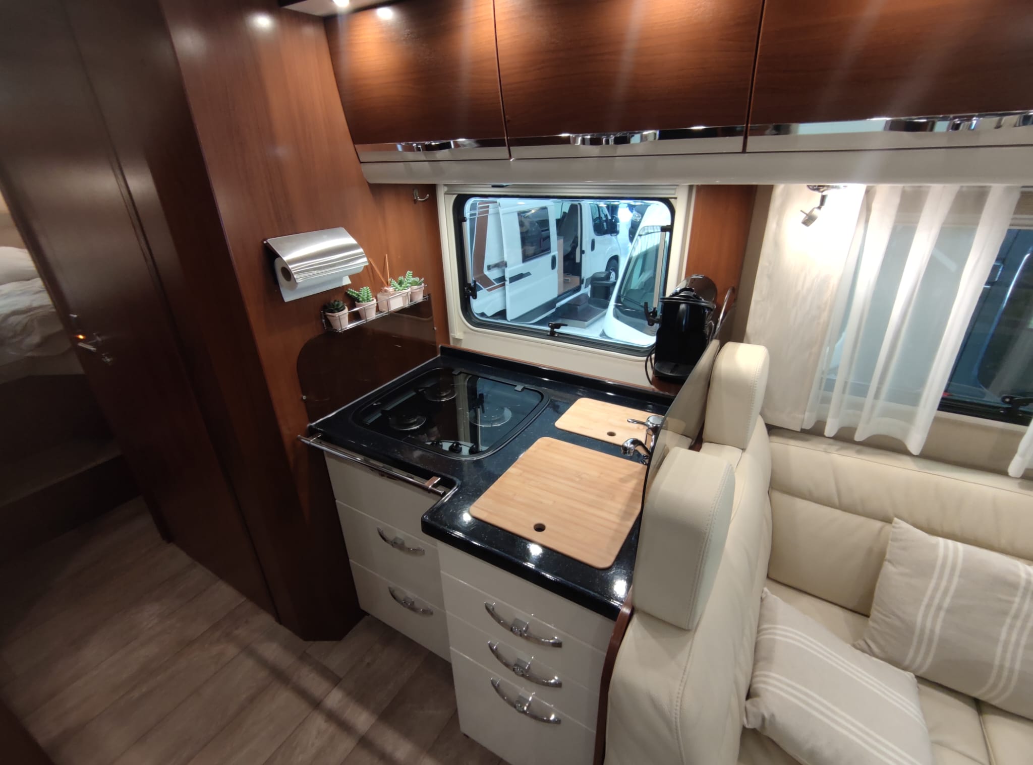 AUTOCARAVANA DE LUXE MORELO HOME 82 LS DE OCASIÓ