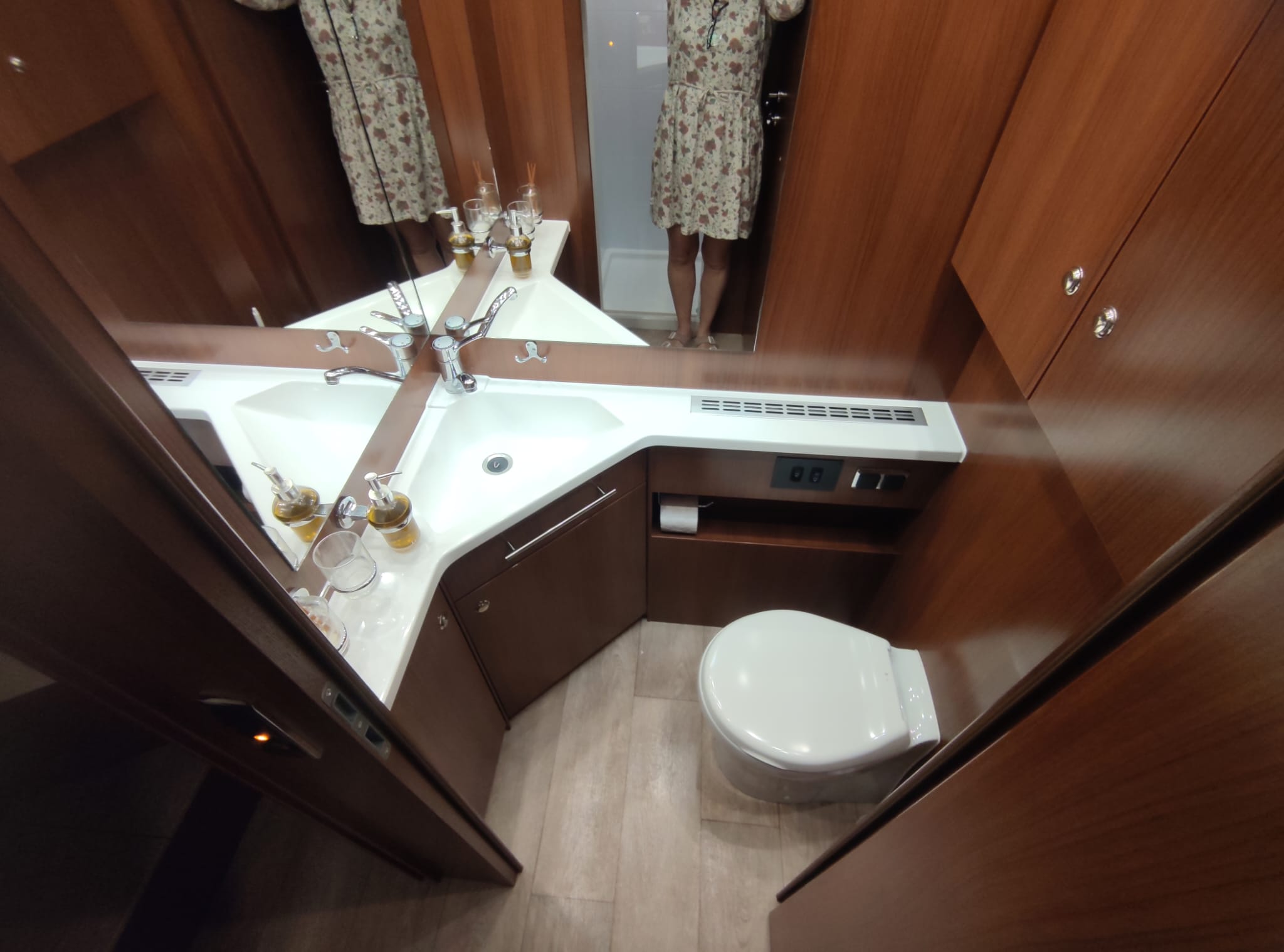 AUTOCARAVANA DE LUXE MORELO HOME 82 LS DE OCASIÓ