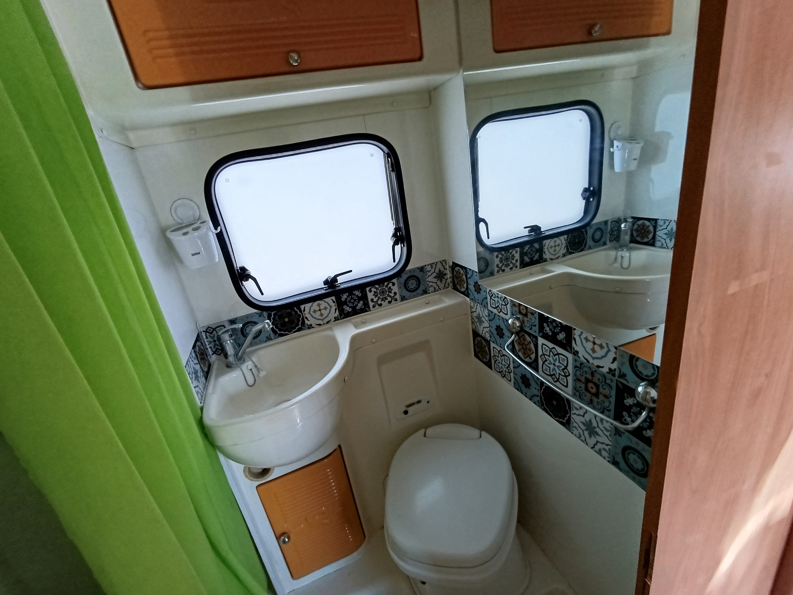 AUTOCARAVANA SEGONA MÀ RIMOR KATAMARANO 8P
