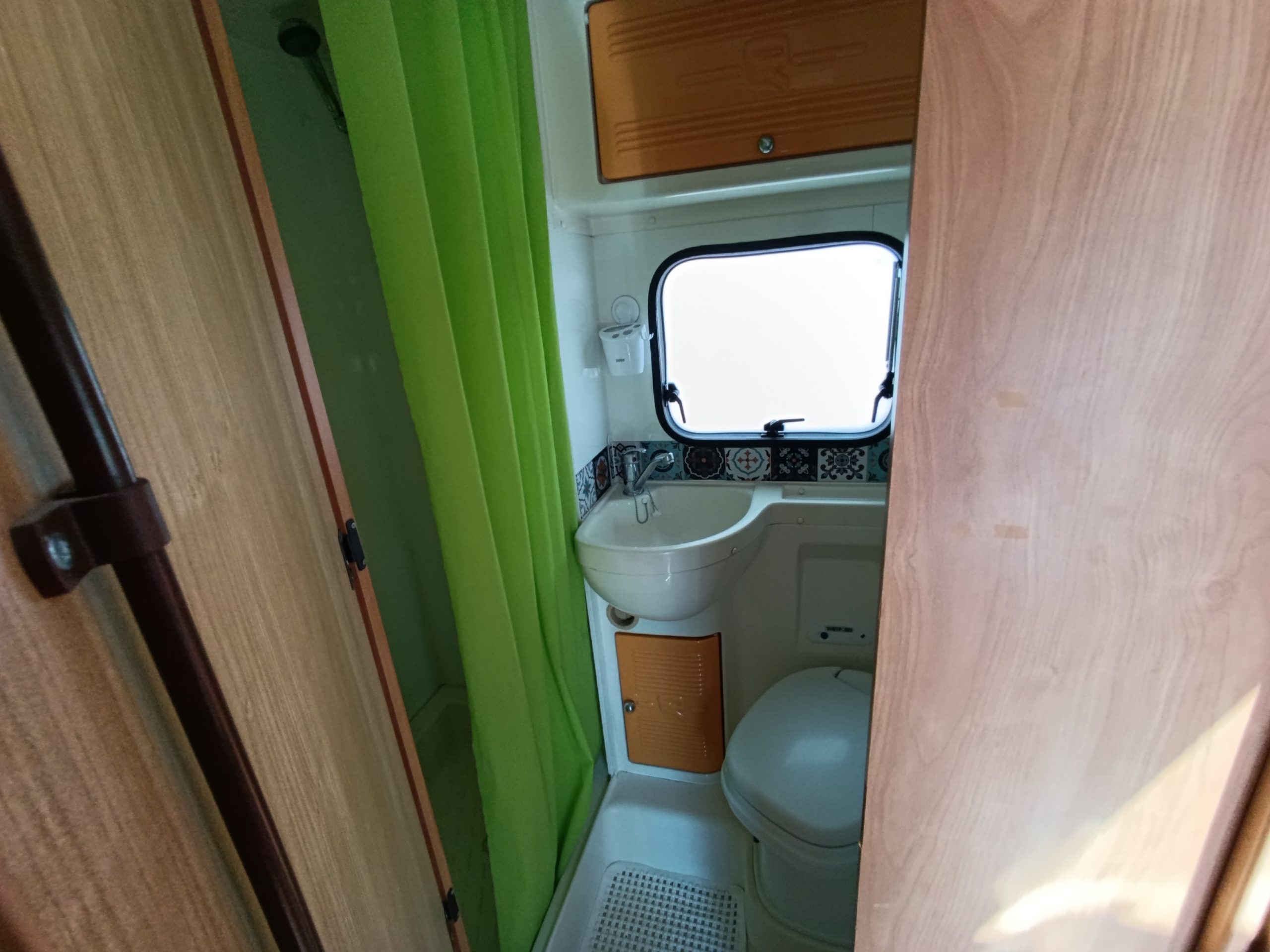 AUTOCARAVANA SEGONA MÀ RIMOR KATAMARANO 8P