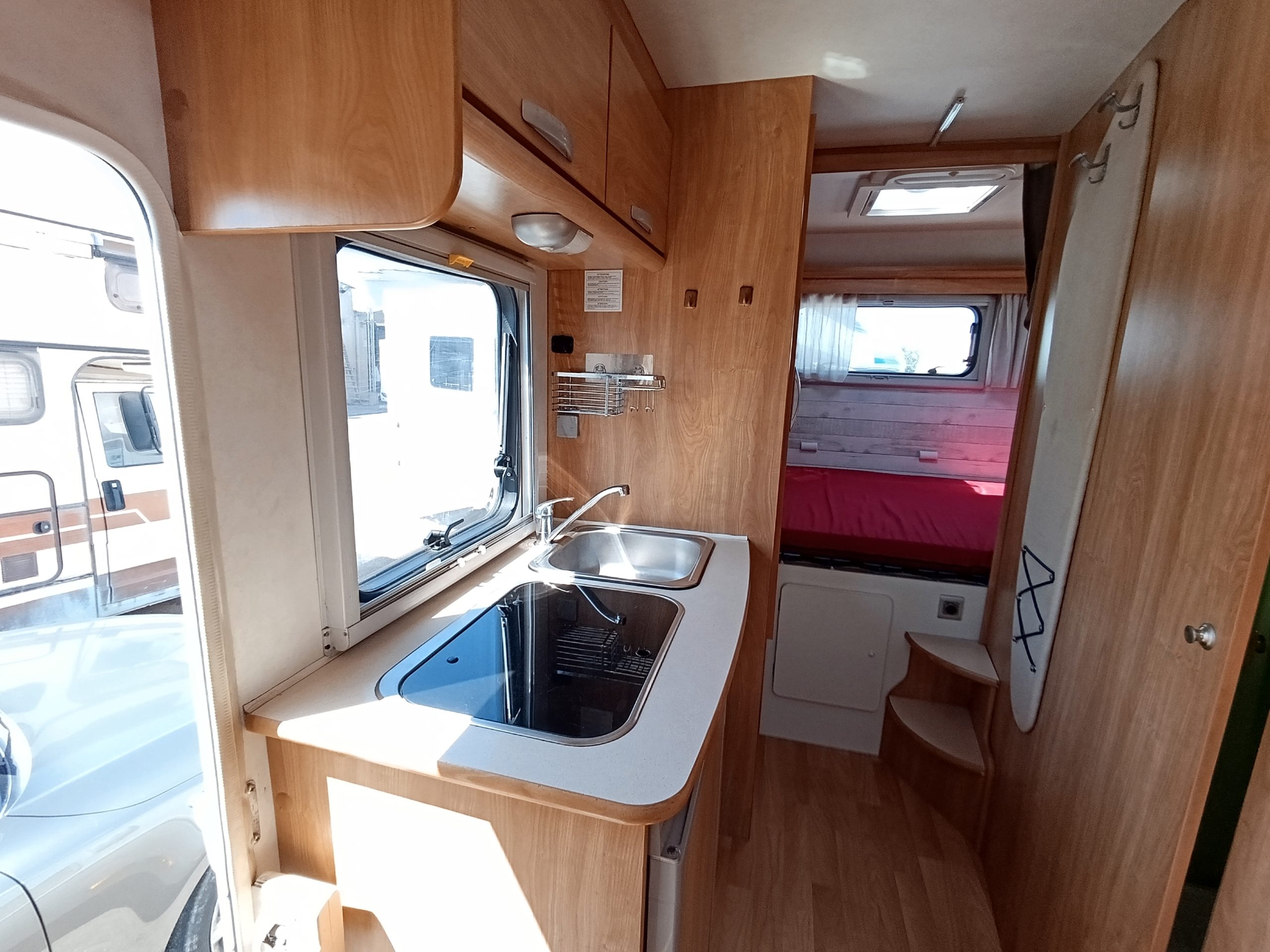 AUTOCARAVANA SEGONA MÀ RIMOR KATAMARANO 8P