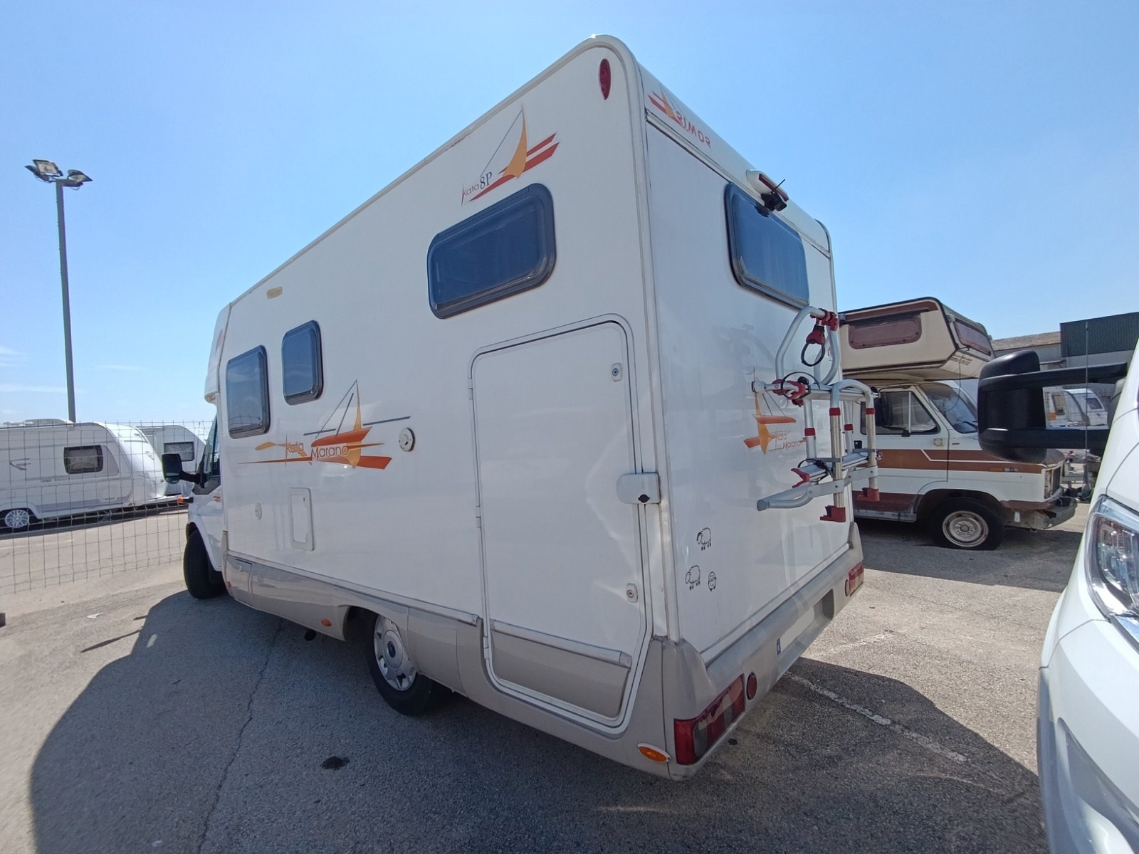 AUTOCARAVANA SEGONA MÀ RIMOR KATAMARANO 8P