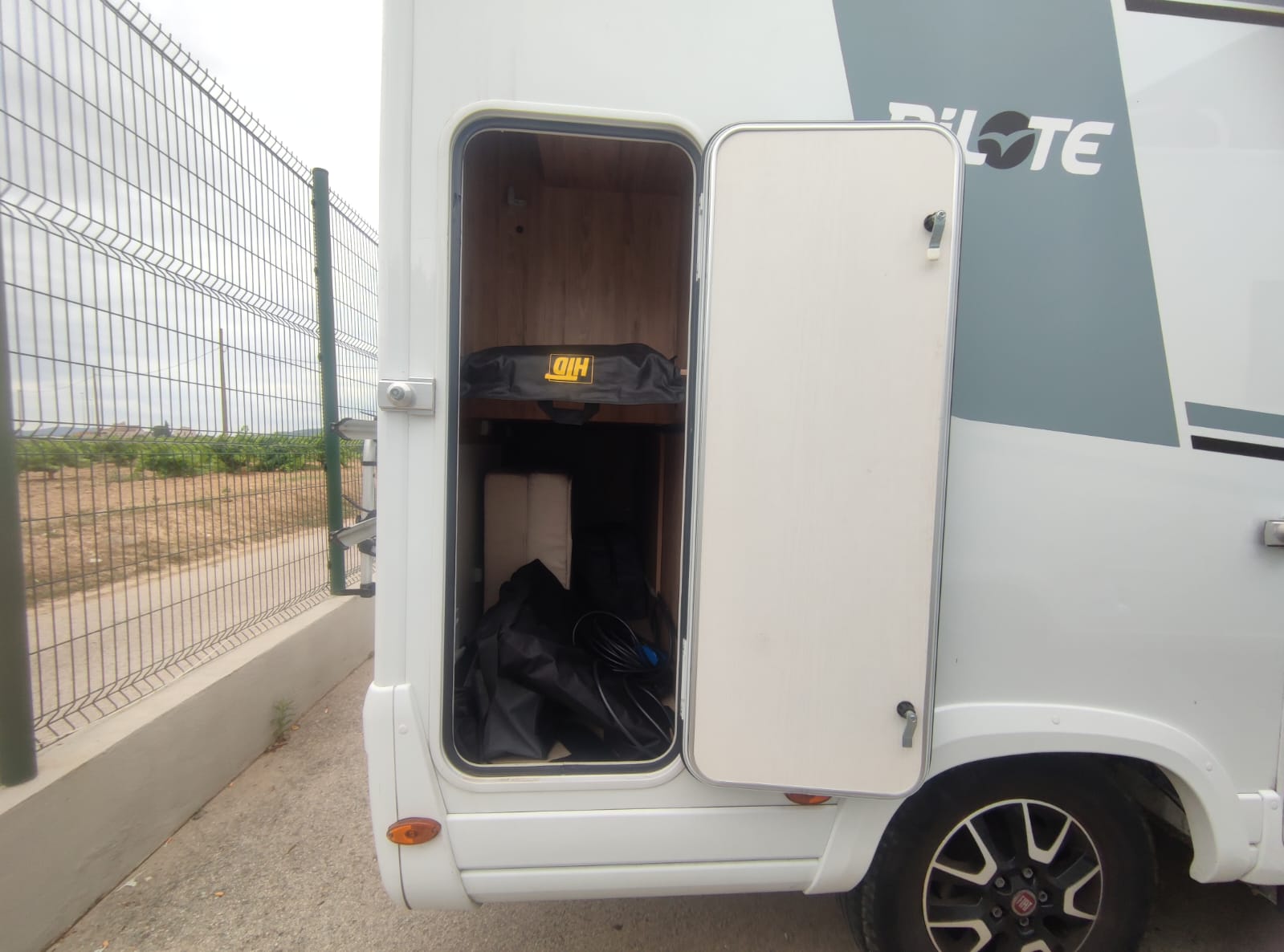 AUTOCARAVANA SEGONA MÀ PILOTE P 626D