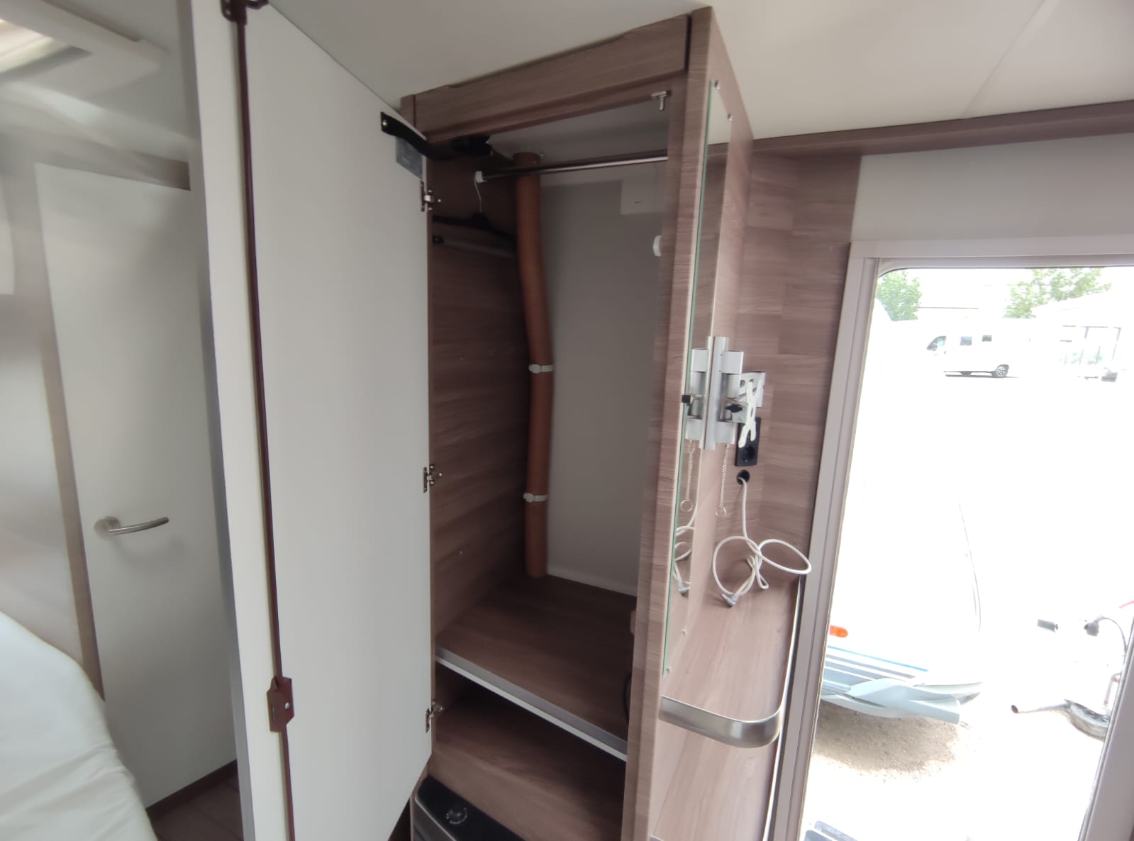 CARAVANA SEGONA MÀ KNAUS SPORT SILVER SELECTION 450 FU