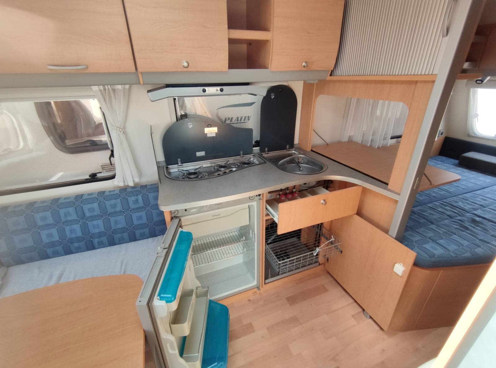 CARAVANA DE SEGONA MÀ KNAUS SÜDWIND 450 FU