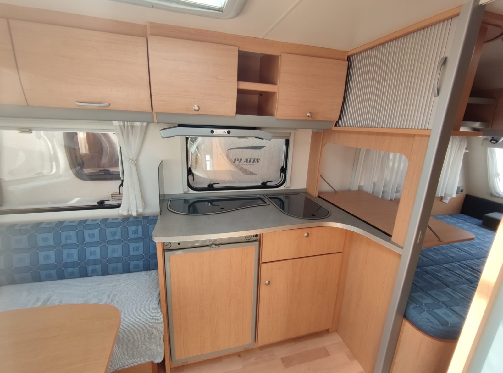 CARAVANA DE SEGONA MÀ KNAUS SÜDWIND 450 FU