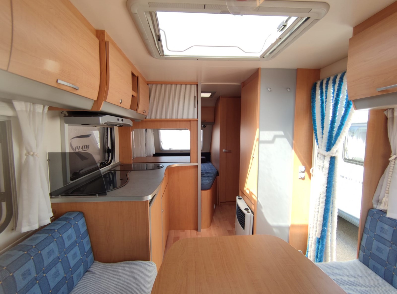 CARAVANA DE SEGONA MÀ KNAUS SÜDWIND 450 FU