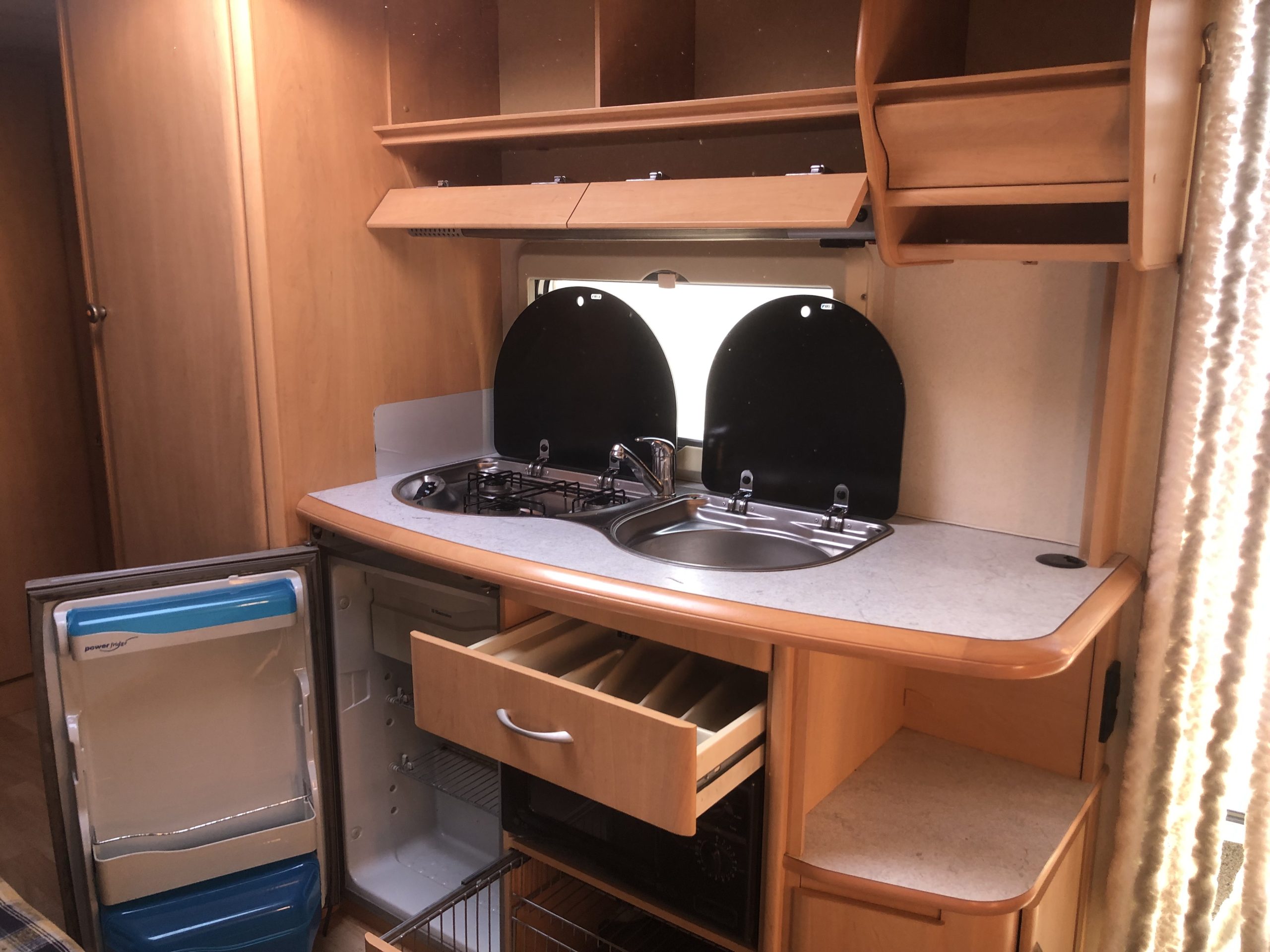 CARAVANA DE SEGONA MÀ HOBBY 550 LUXE CLASSIC