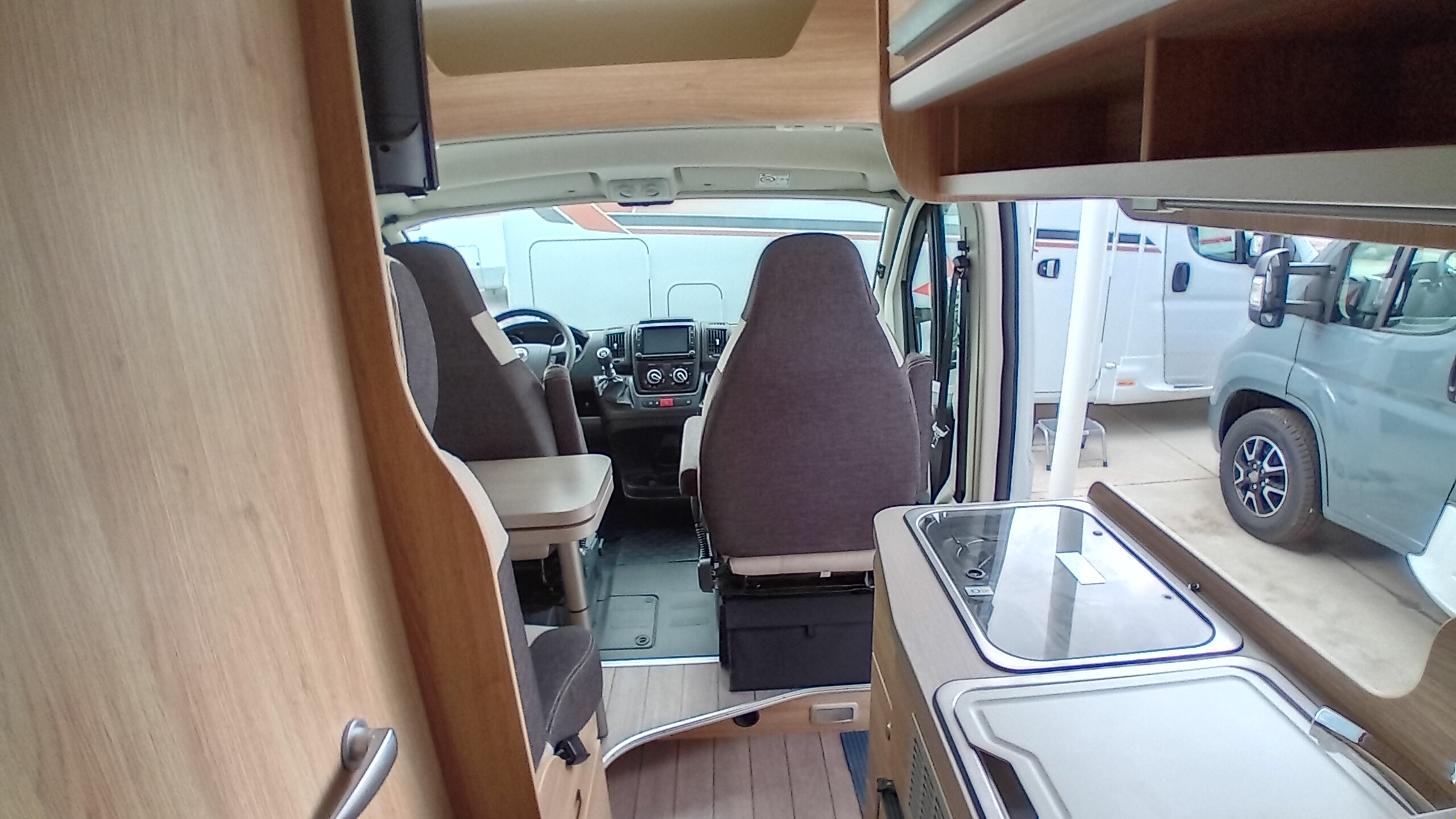 AUTOCARAVANA DE SEGONA MÀ KNAUS BOXSTAR 540 MQ PLATINO
