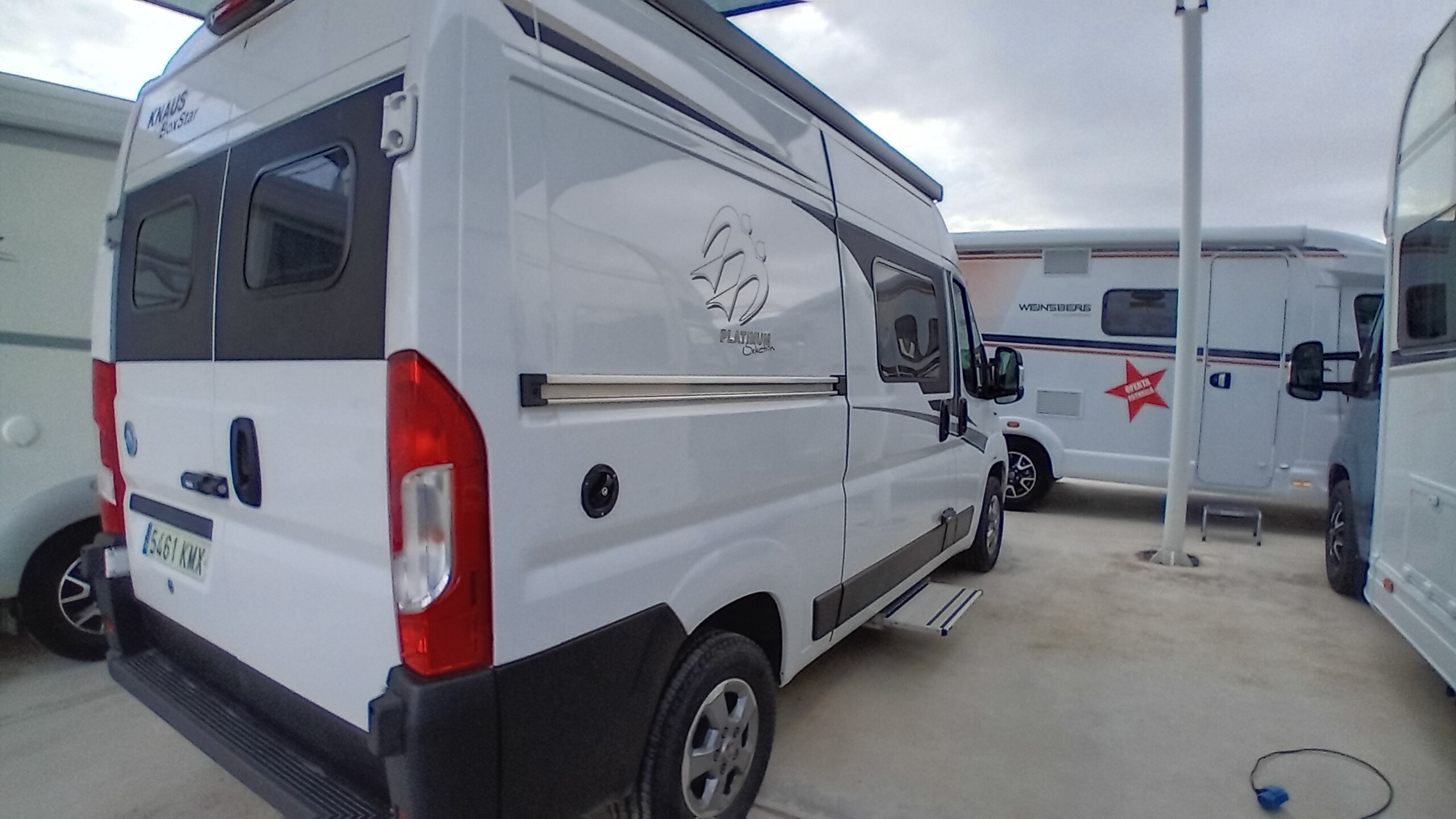 AUTOCARAVANA DE SEGONA MÀ KNAUS BOXSTAR 540 MQ PLATINO