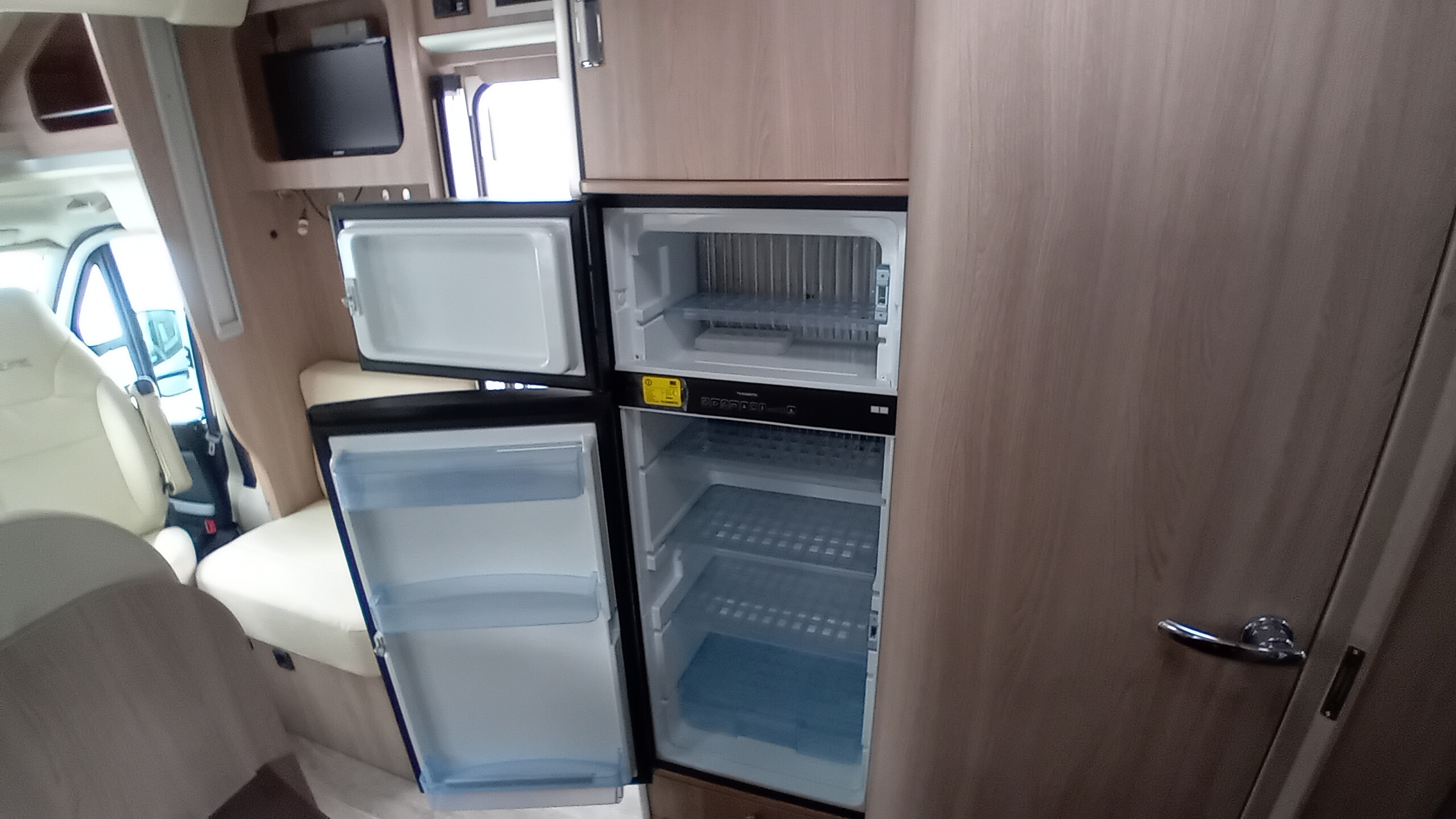 AUTOCARAVANA SEGONA MÀ LAIKA ECOVIP 409