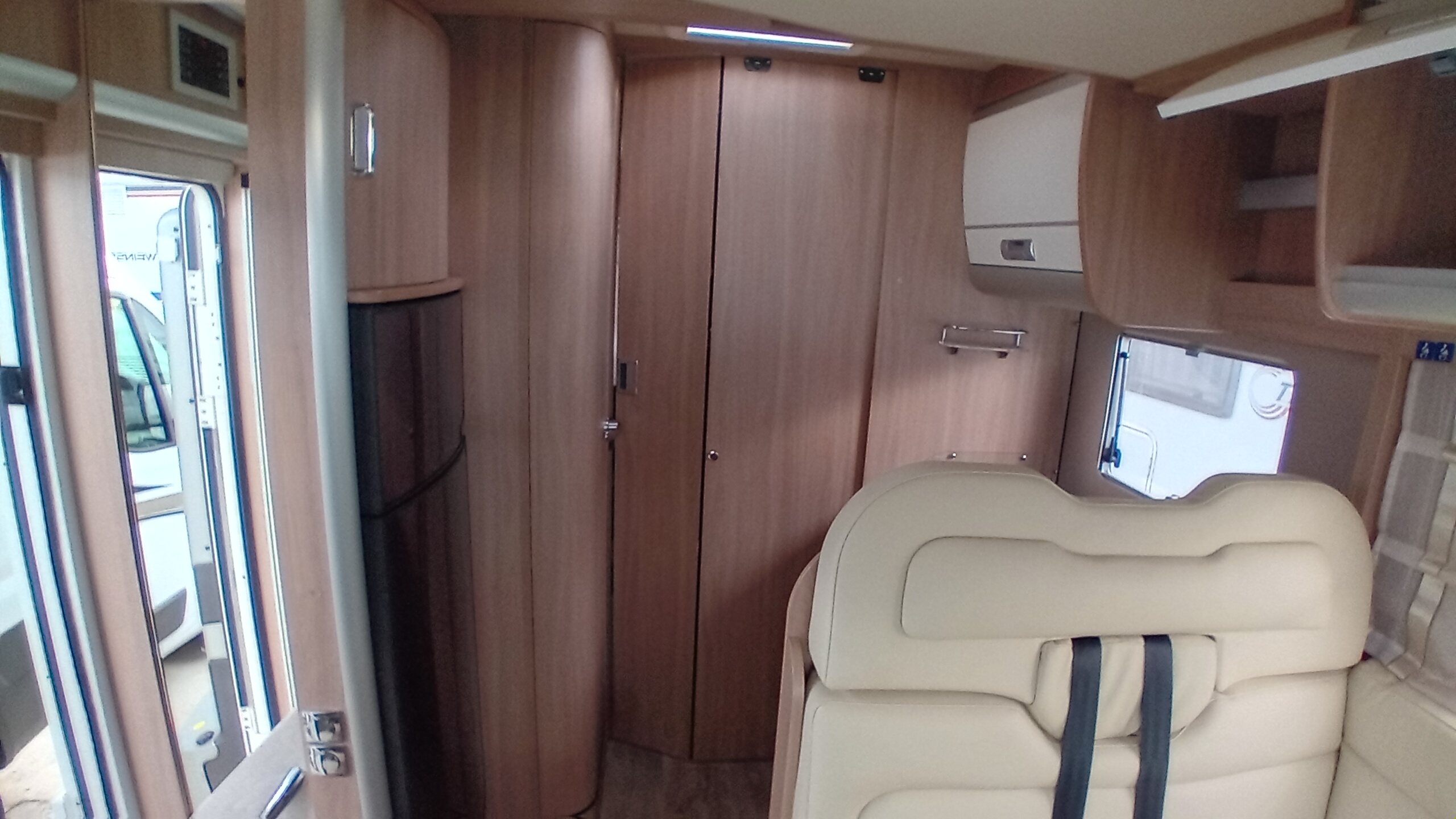 AUTOCARAVANA SEGONA MÀ LAIKA ECOVIP 409