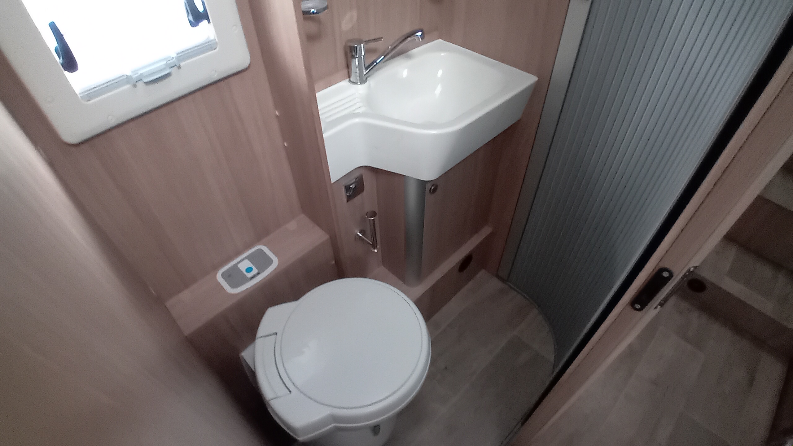 AUTOCARAVANA SEGONA MÀ LAIKA ECOVIP 409