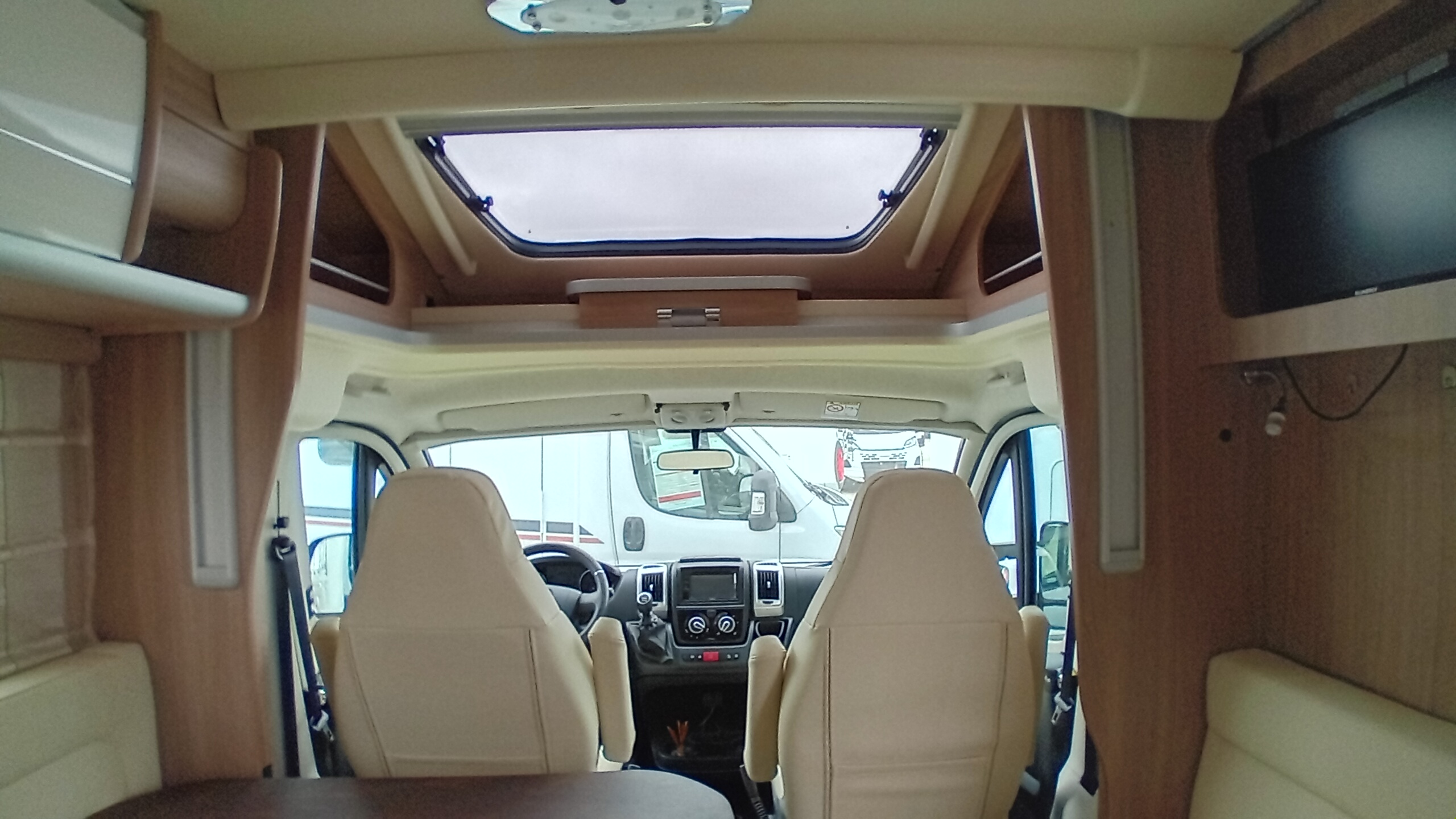 AUTOCARAVANA SEGONA MÀ LAIKA ECOVIP 409
