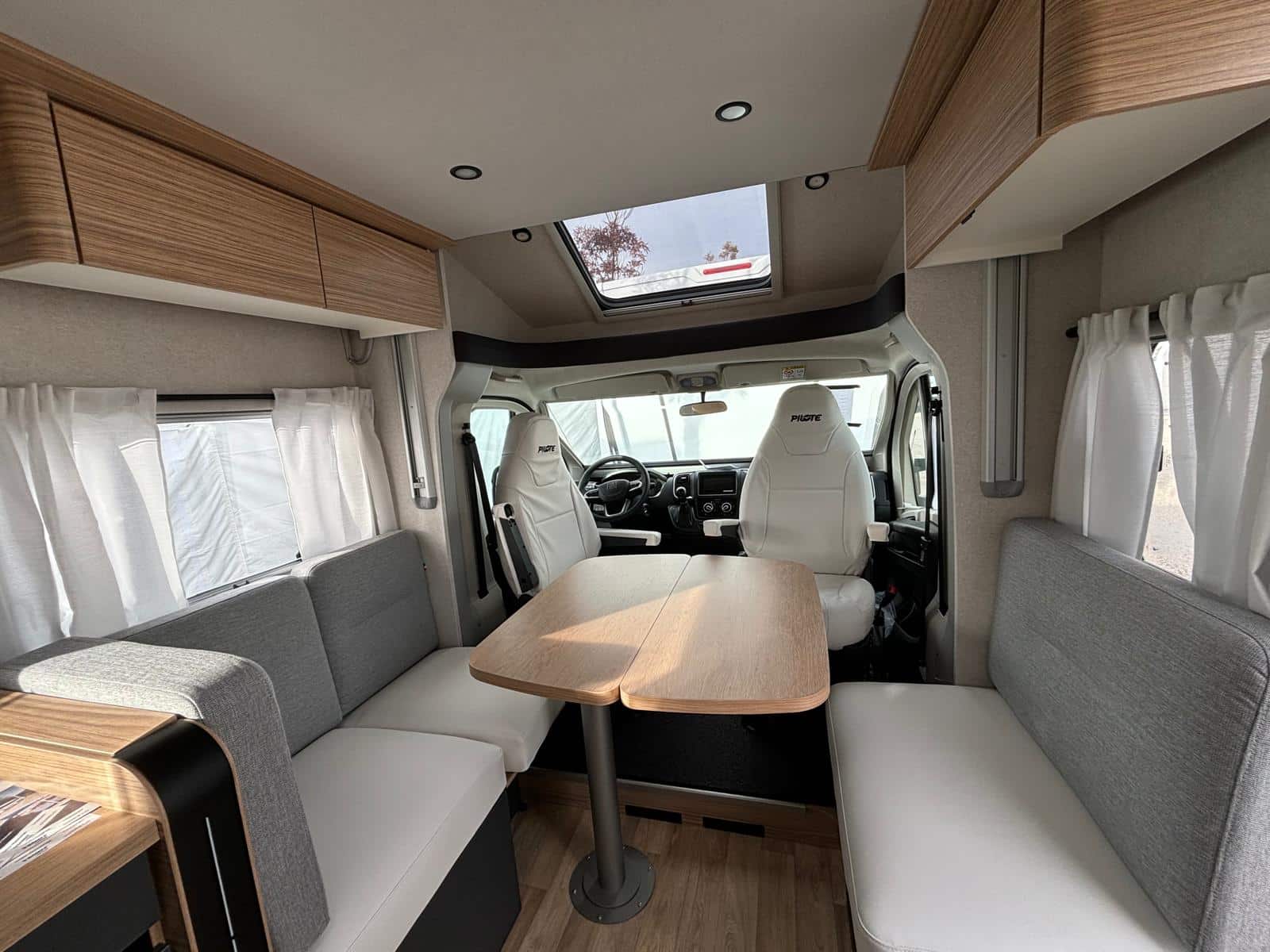NUEVA AUTOCARAVANA PILOTE P740FC EVIDENCE MODELO 2025