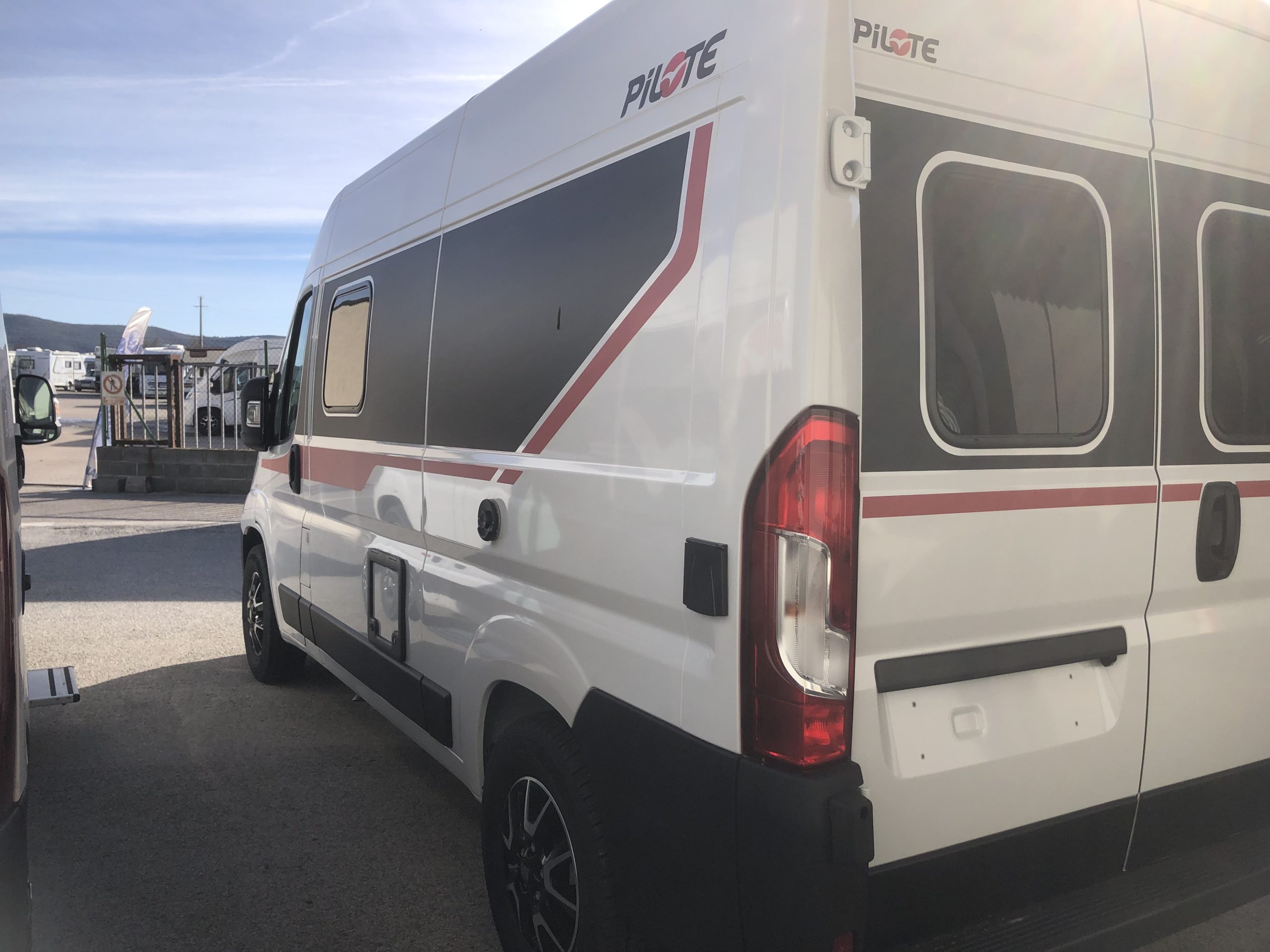 FURGONETA CAMPER PILOTE V540G NUEVA