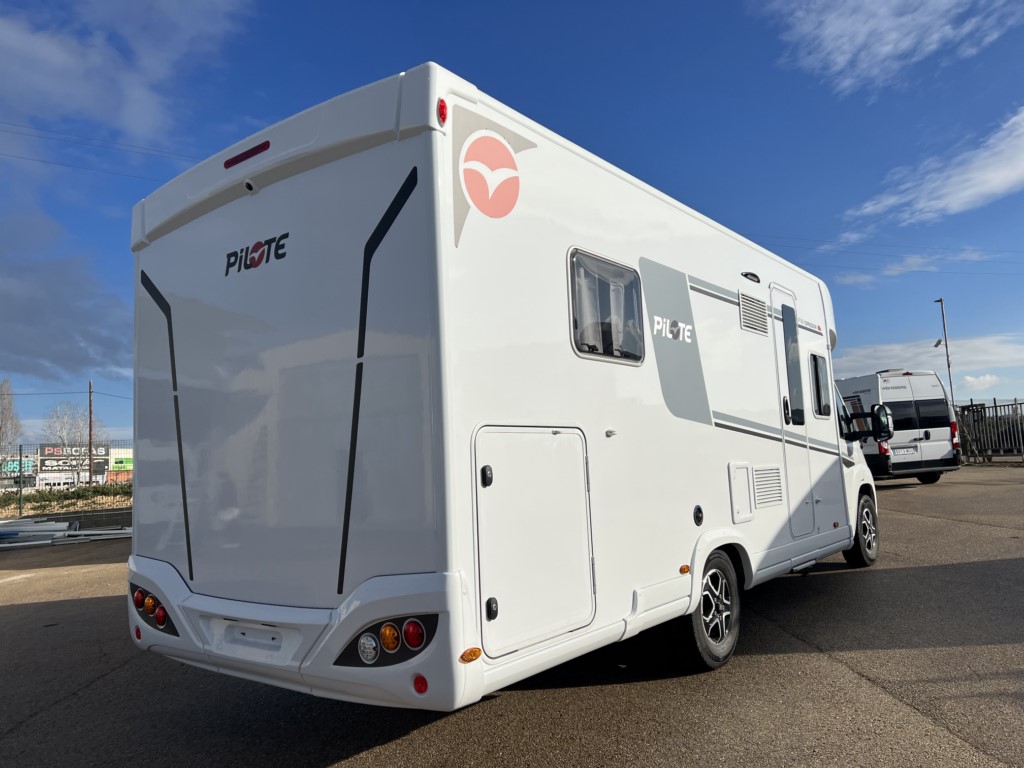 AUTOCARAVANA PILOTE P740C ÉVIDENCE NUEVA