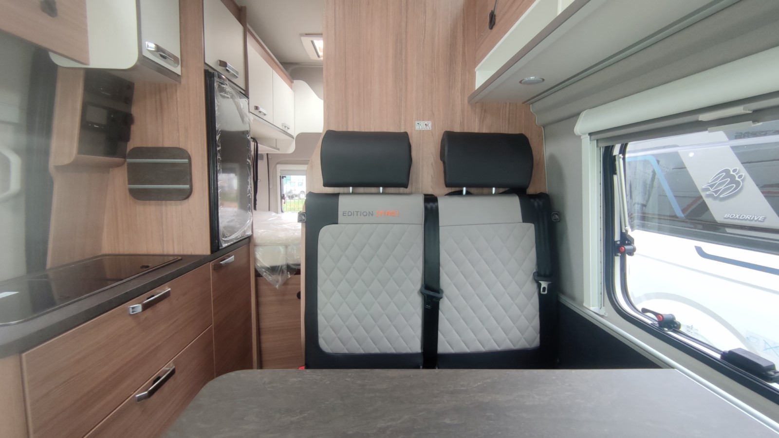 CAMPER WEINSBERG CARABUS 600 MHQ