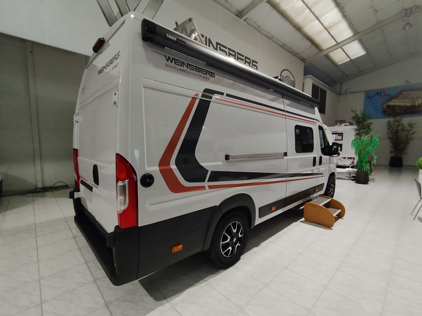 CAMPER WEINSBERG CARABUS 630 MEG OUTLAW