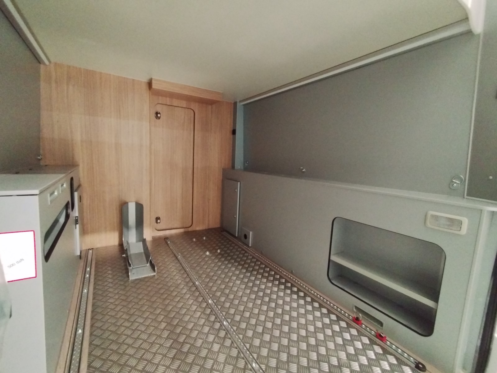 CAMPER WEINSBERG CARABUS 630 MEG OUTLAW